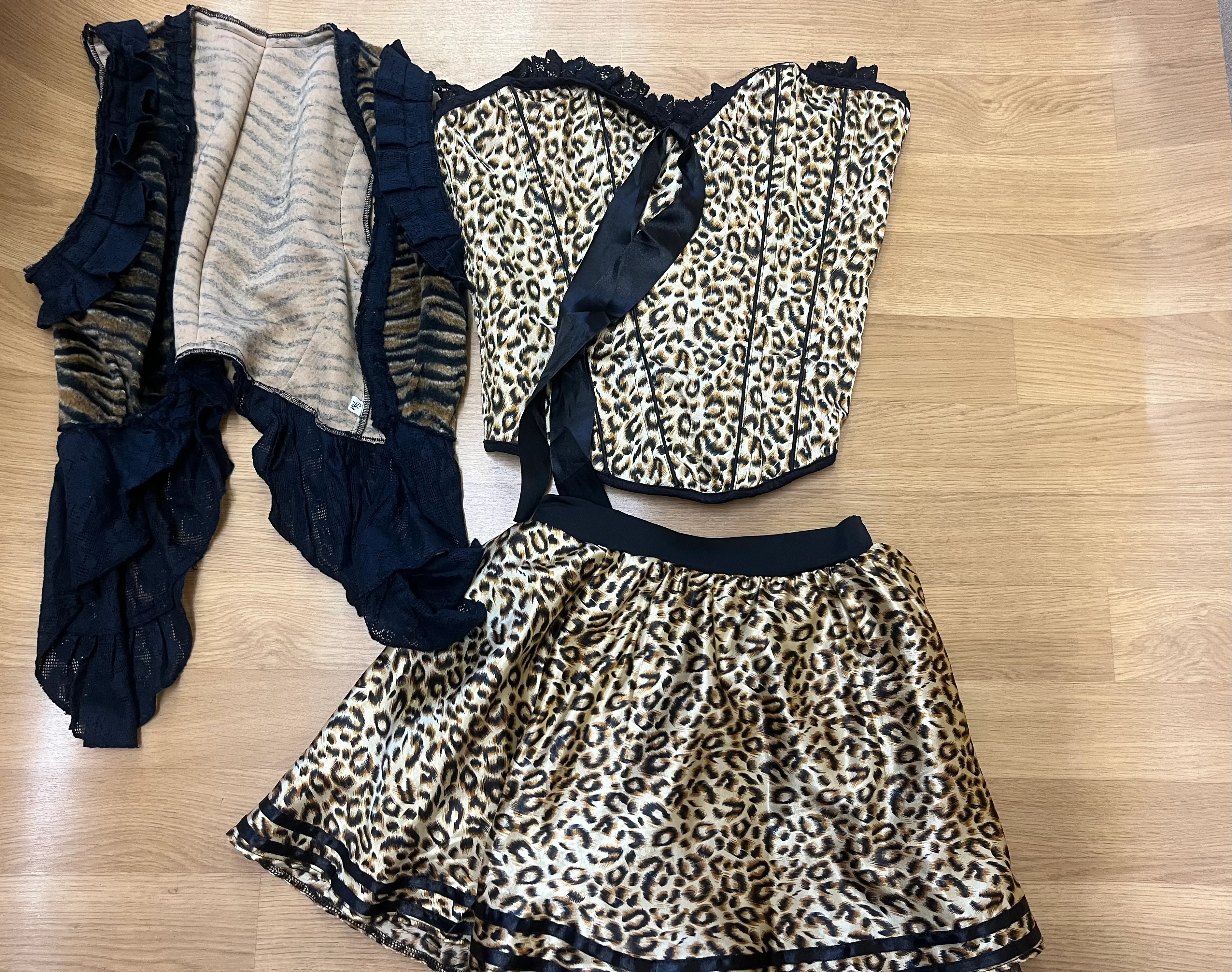 Two piece- Leopard print