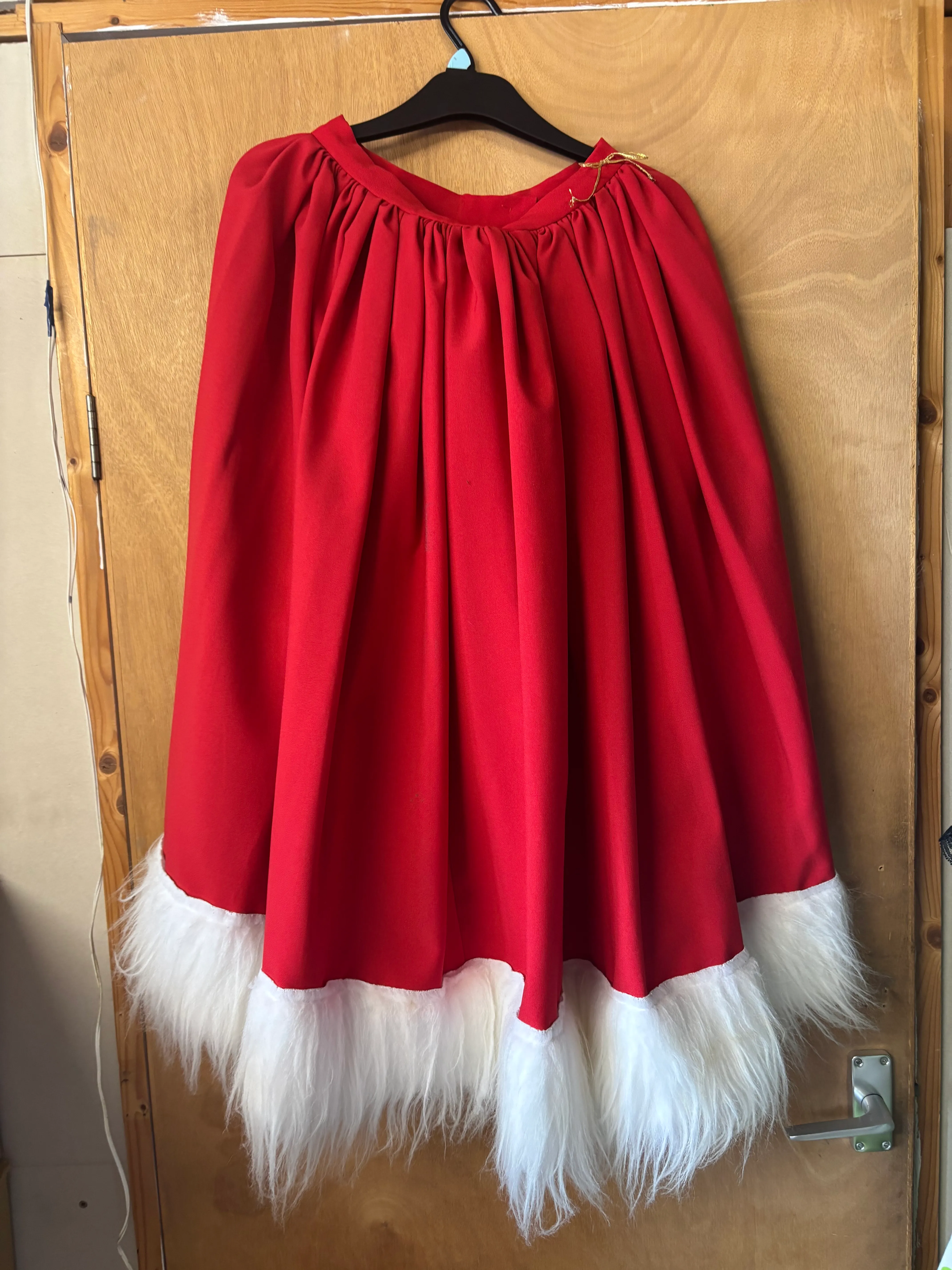 Skirt- Christmas/ red and white skirt