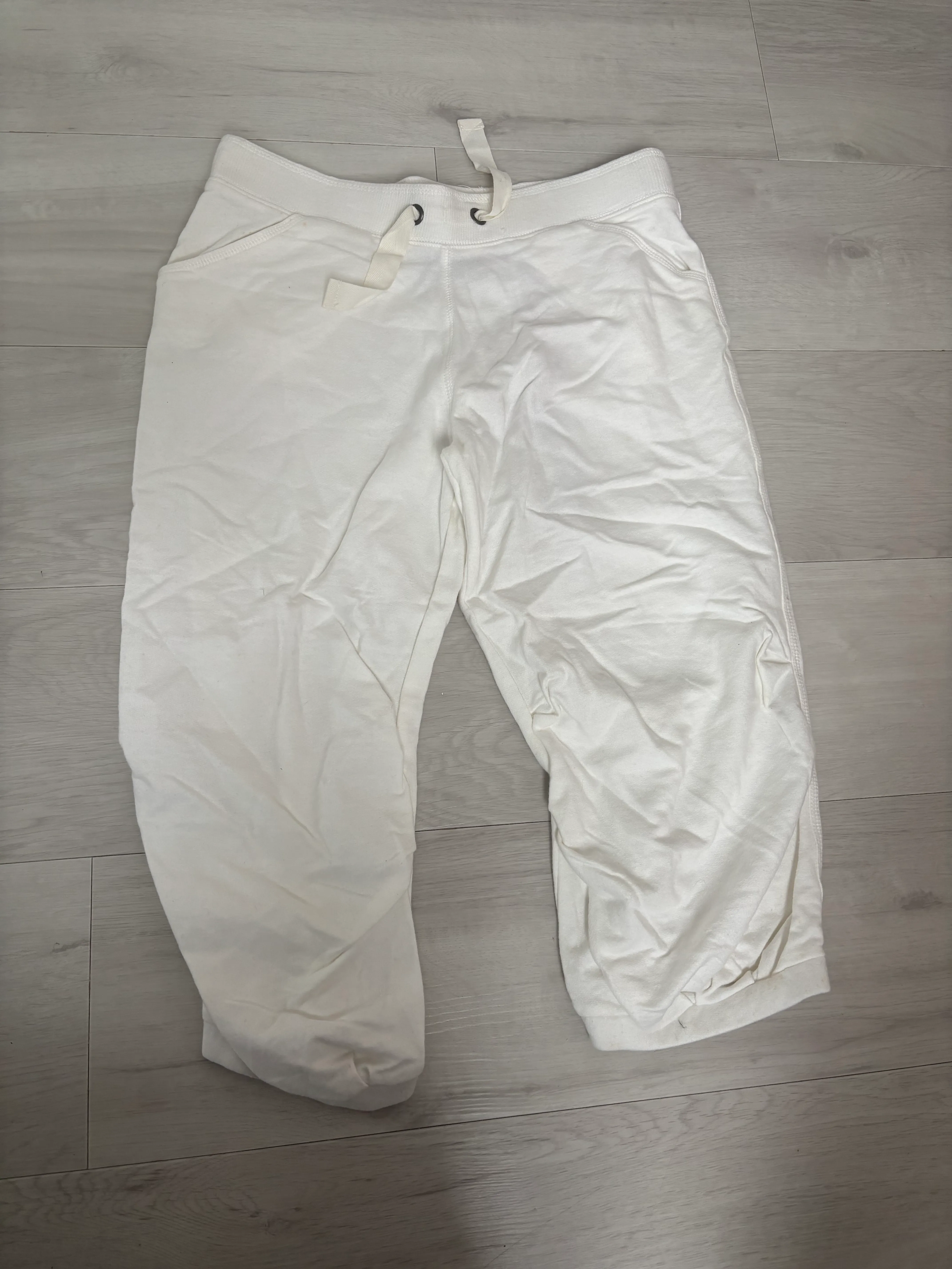 Trousers- Cream Pedal Pushers