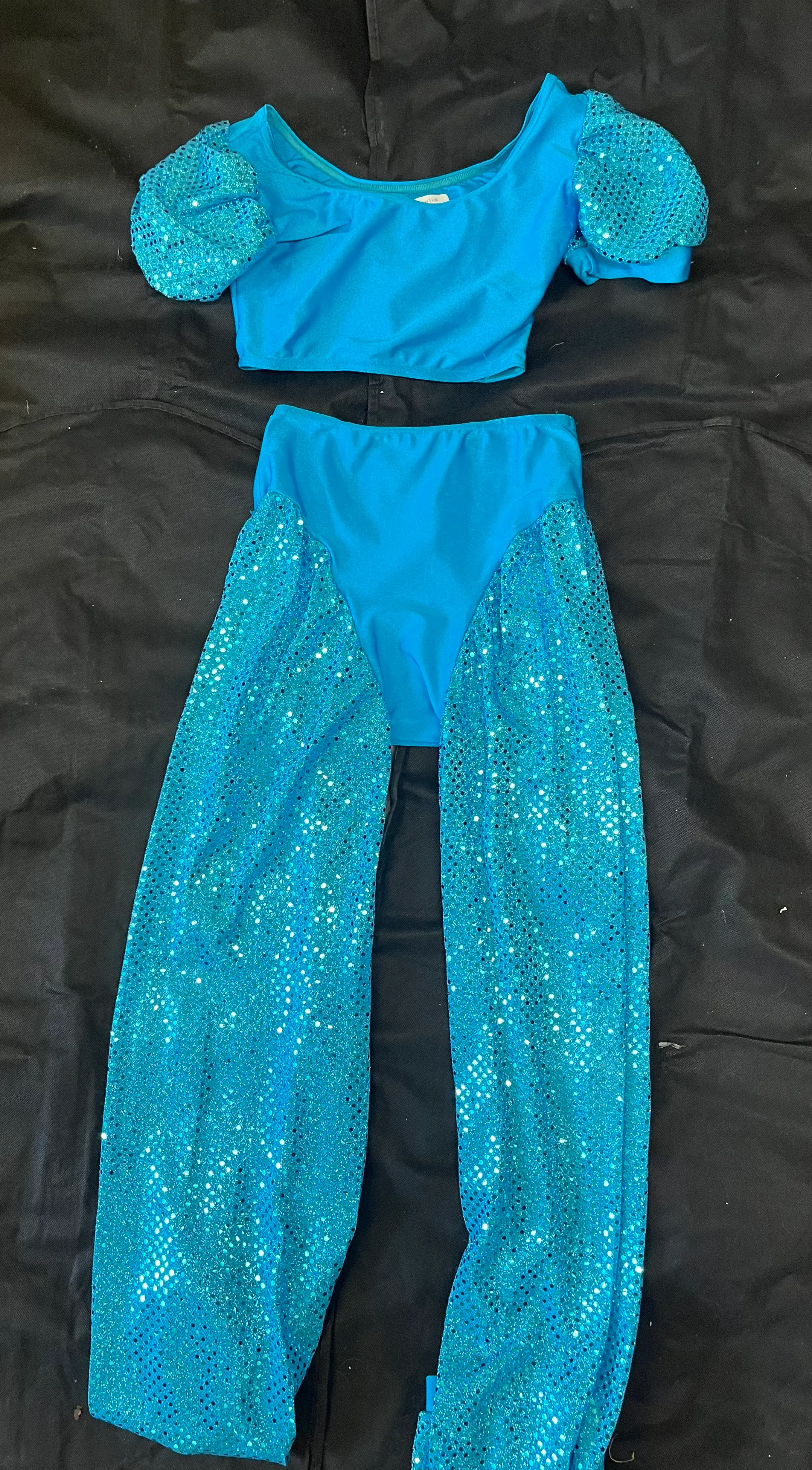 Character- Aladdin blue sparkle