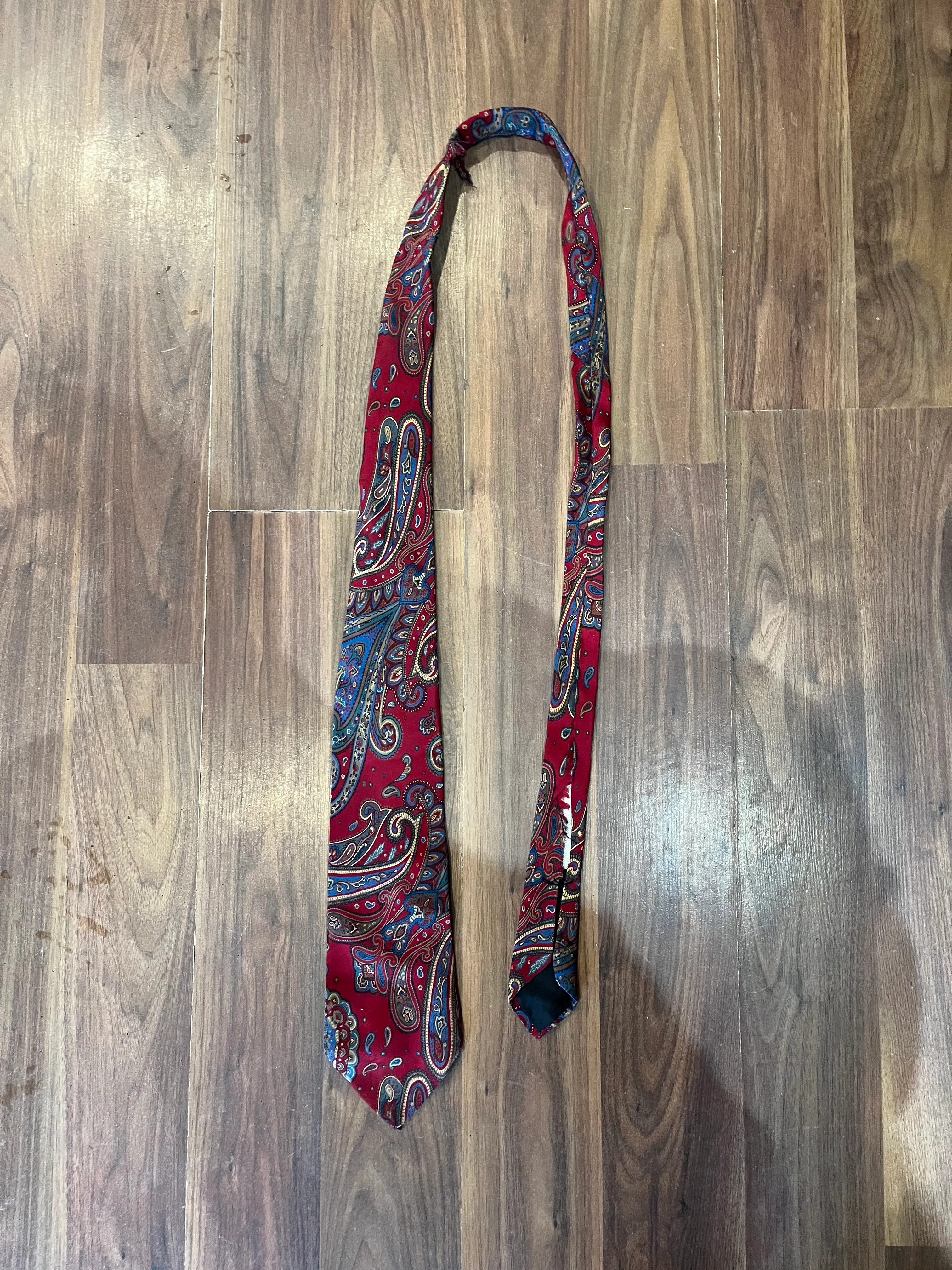 Tie- Burgundy patterned