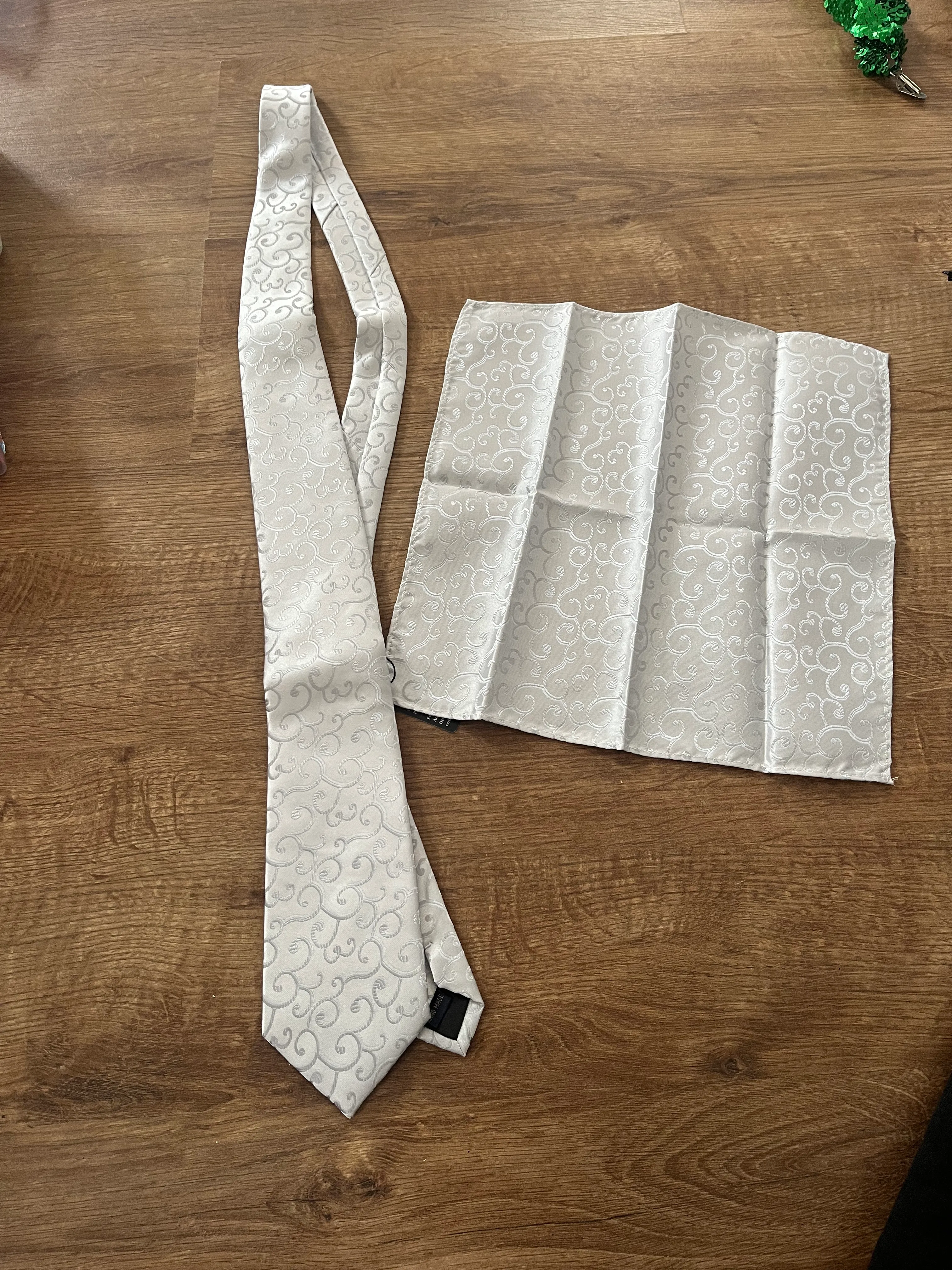 Tie- Silver patterned