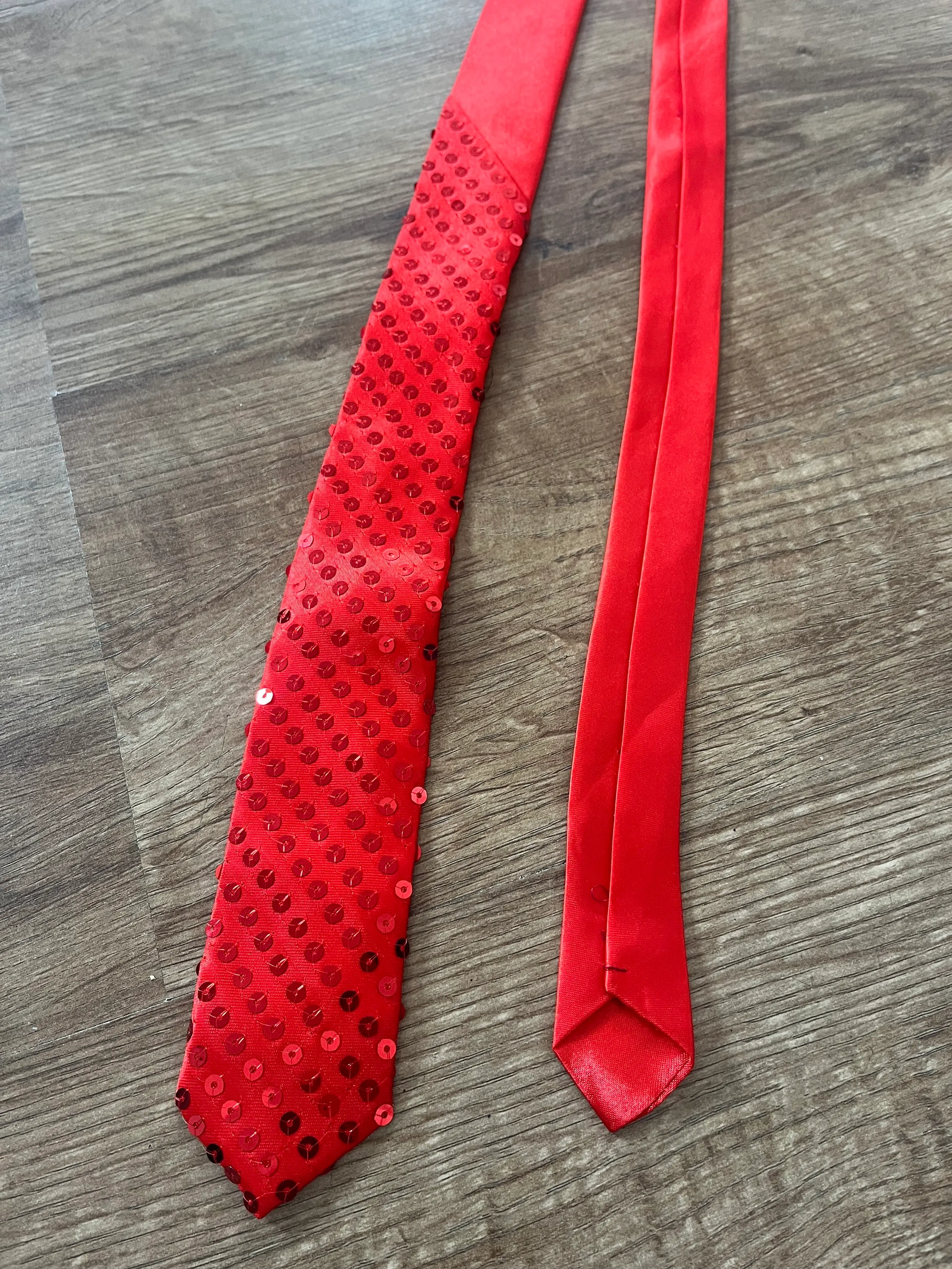 Tie- Red Sequin