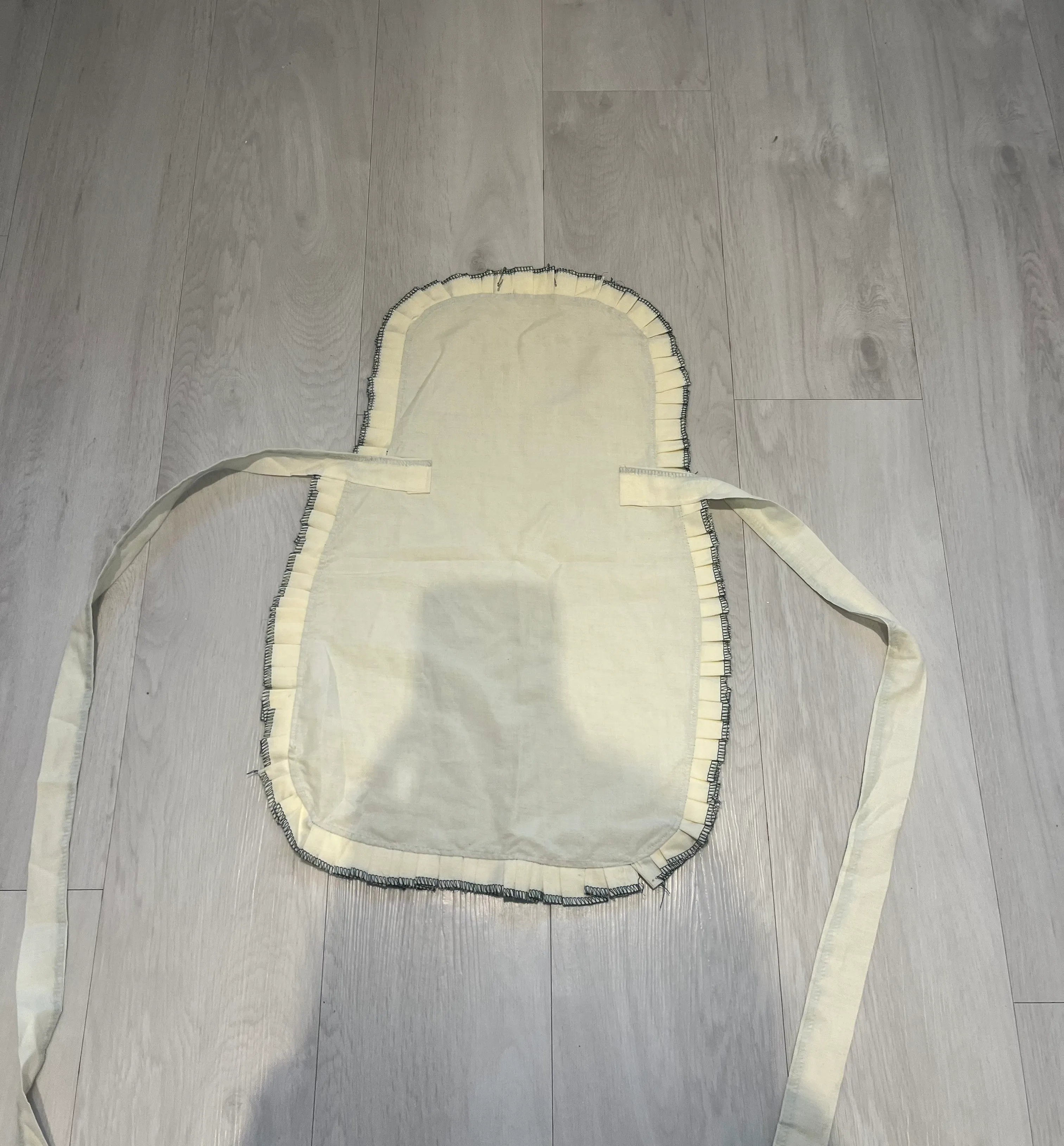 Pinnie- Cream and Green 