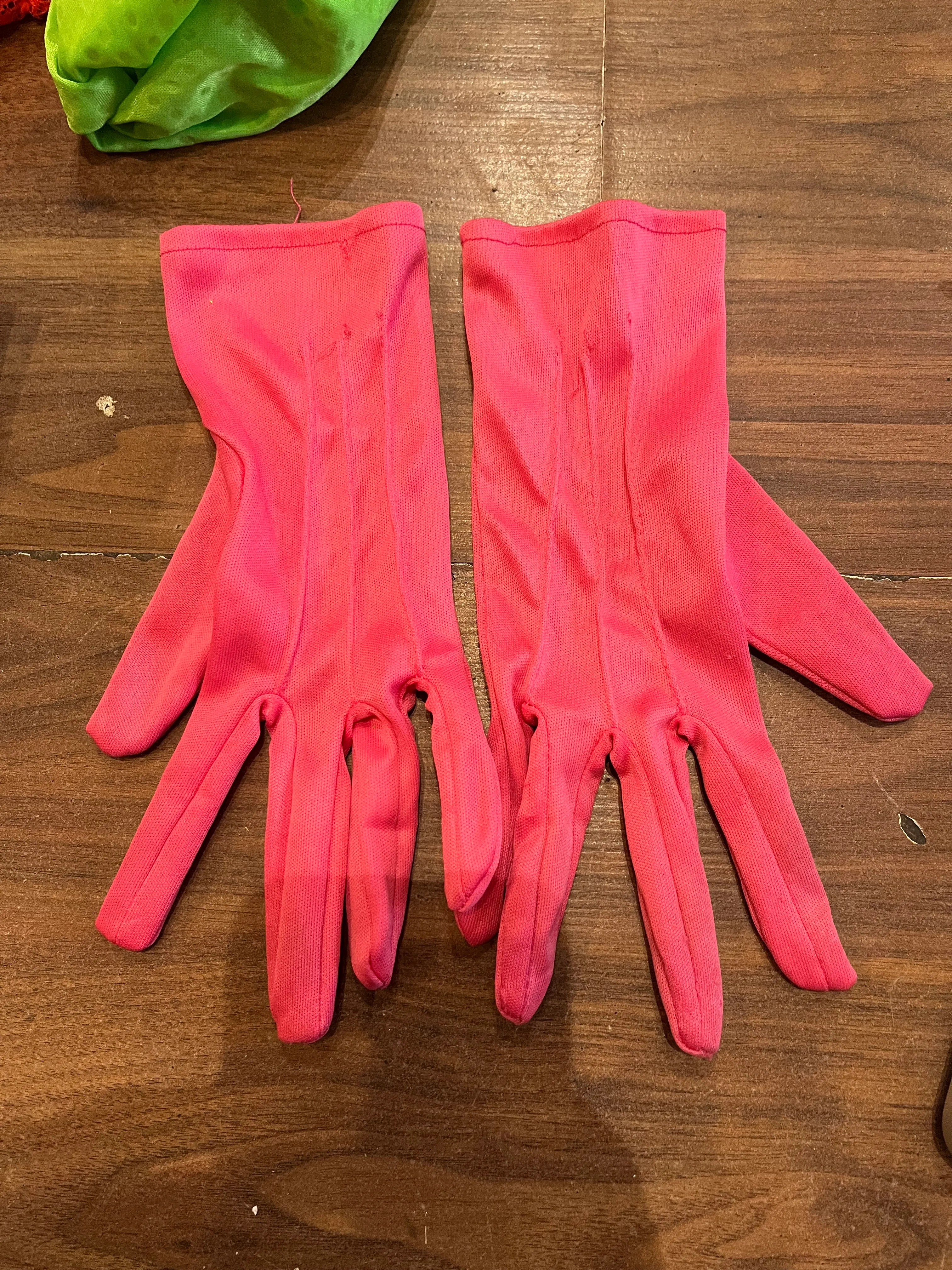 Gloves- Short pink