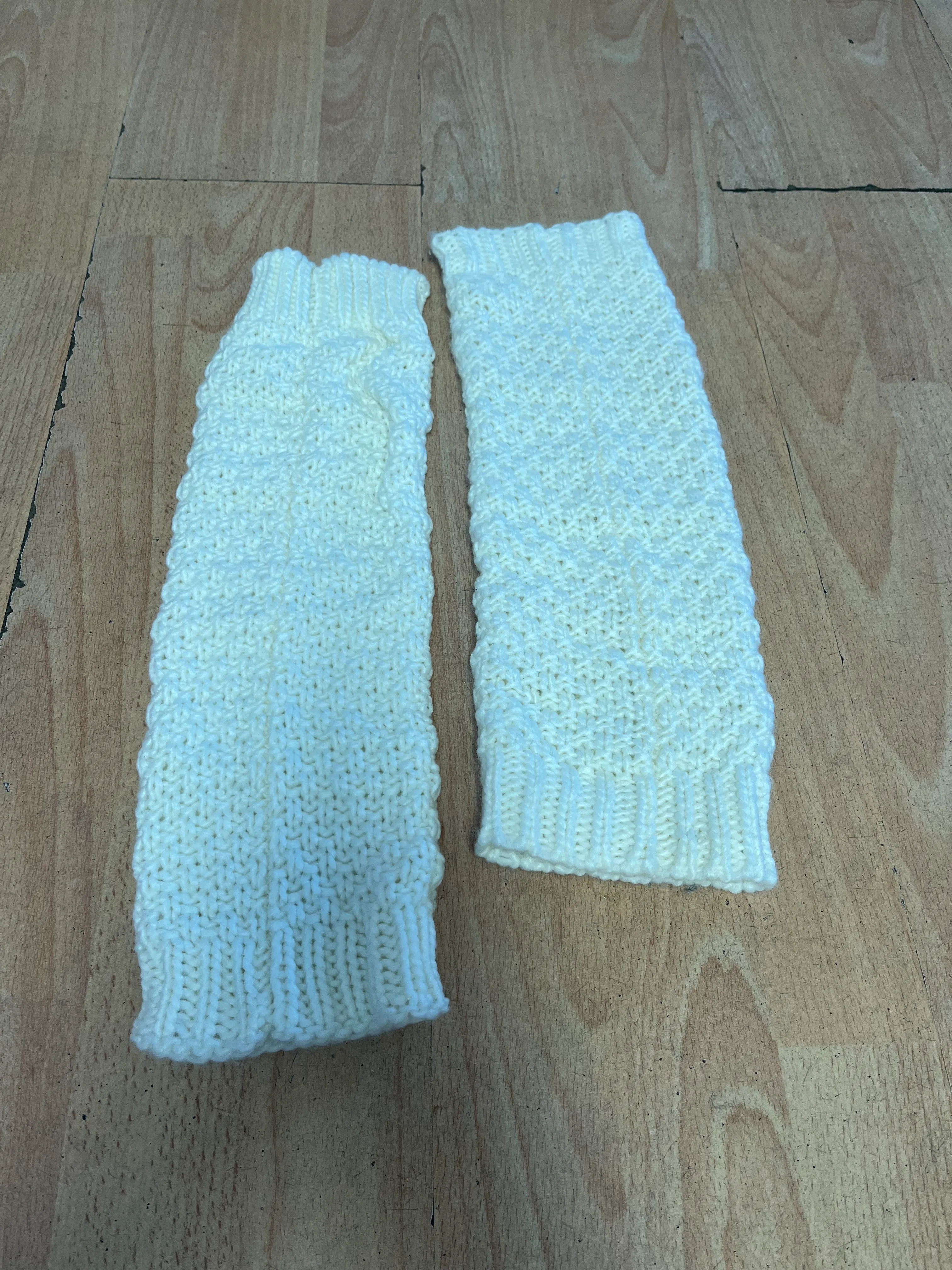 Leg Warmers- Cream/White