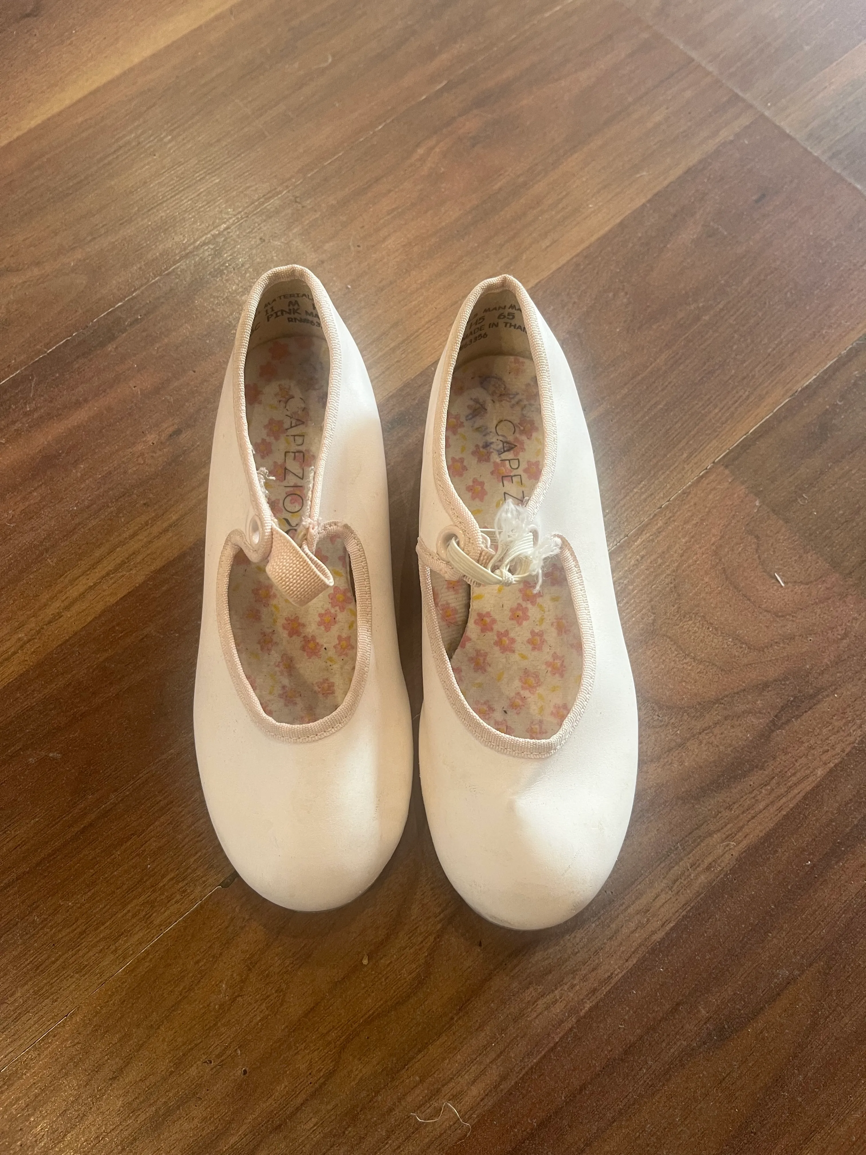Tap Shoes- White/Cream