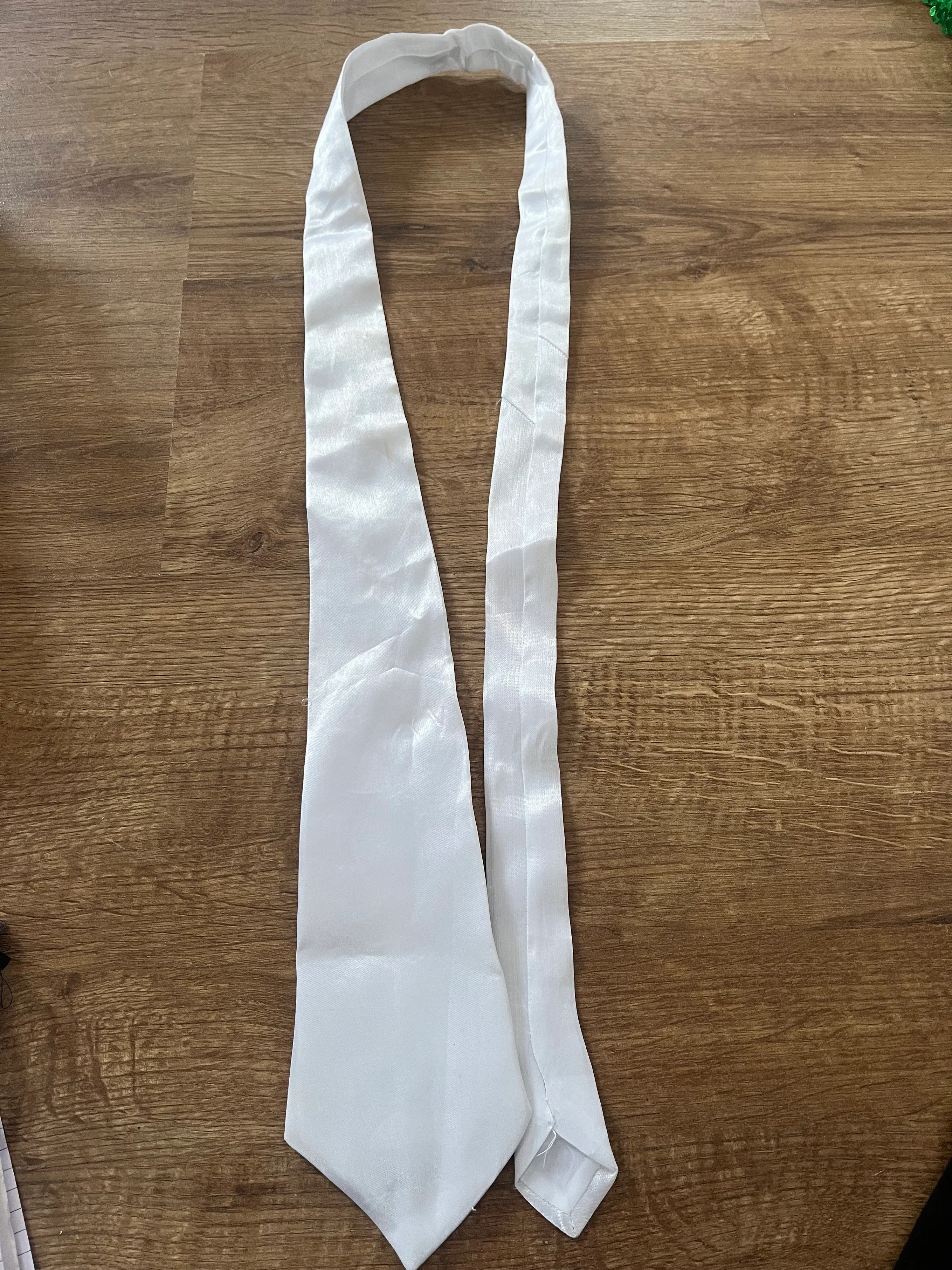 Tie- White satin