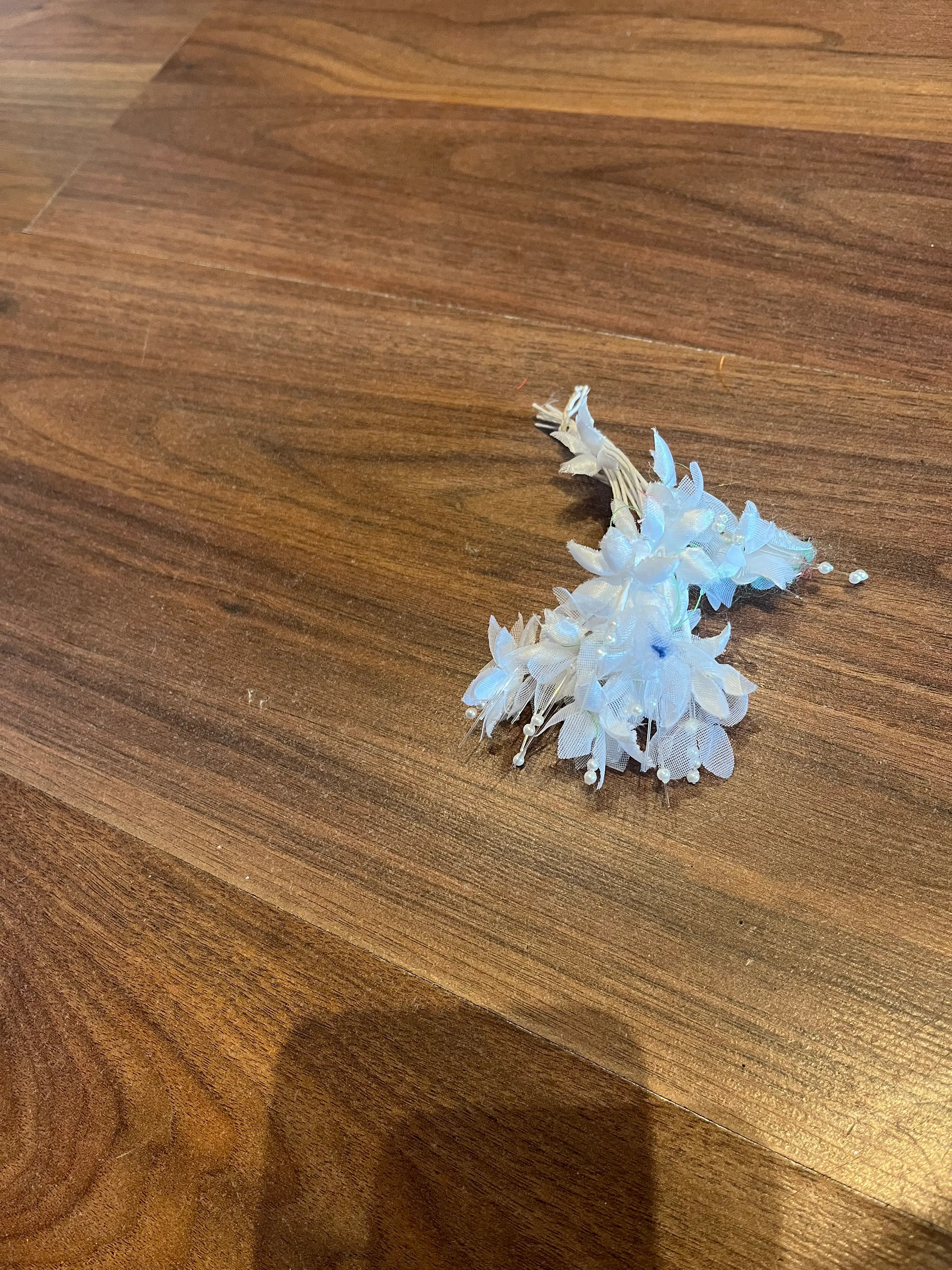 Flower Headpiece - White 