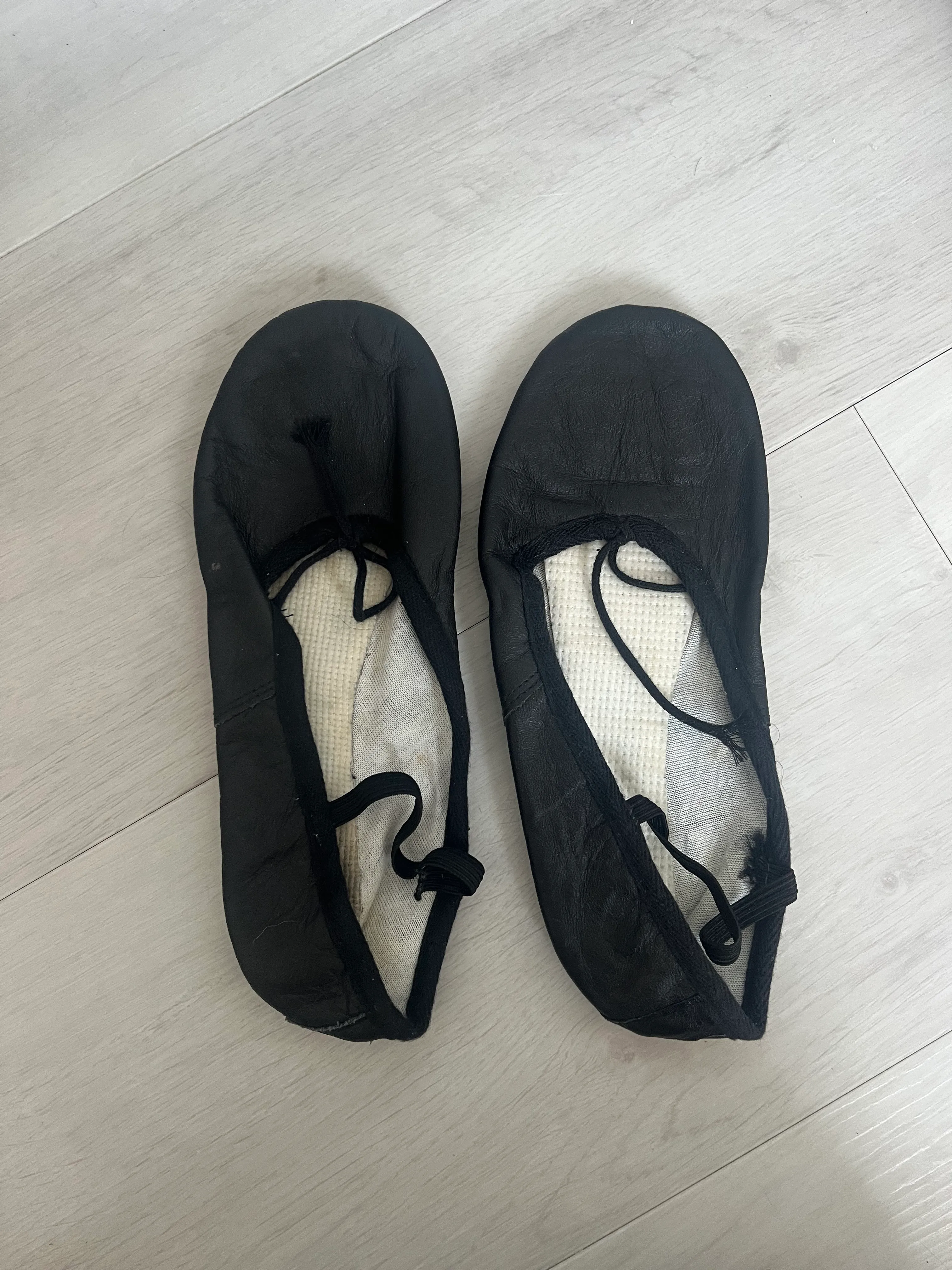 Ballet Shoes- All Black Full sole