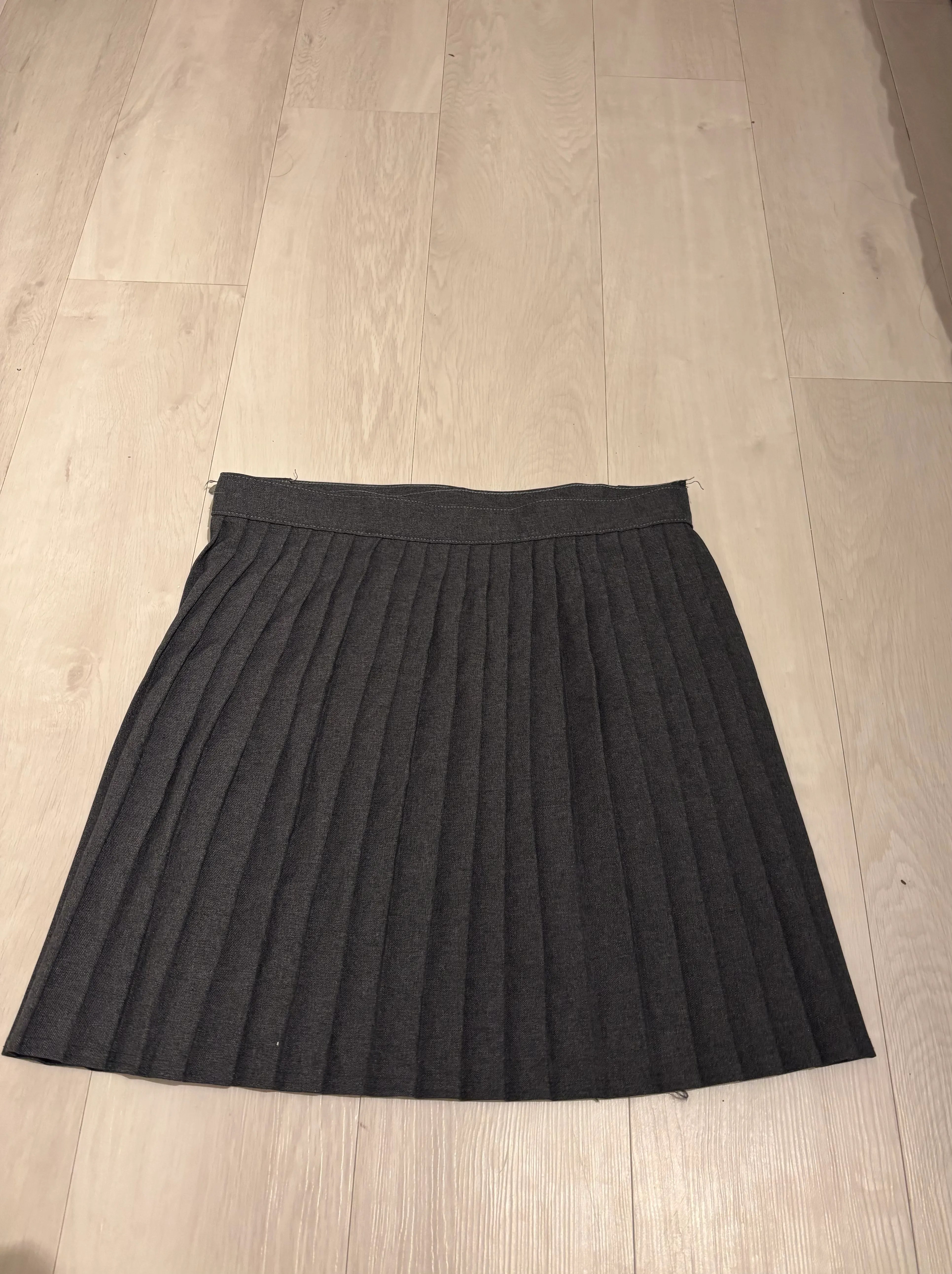 School Skirt- Grey thin pleats