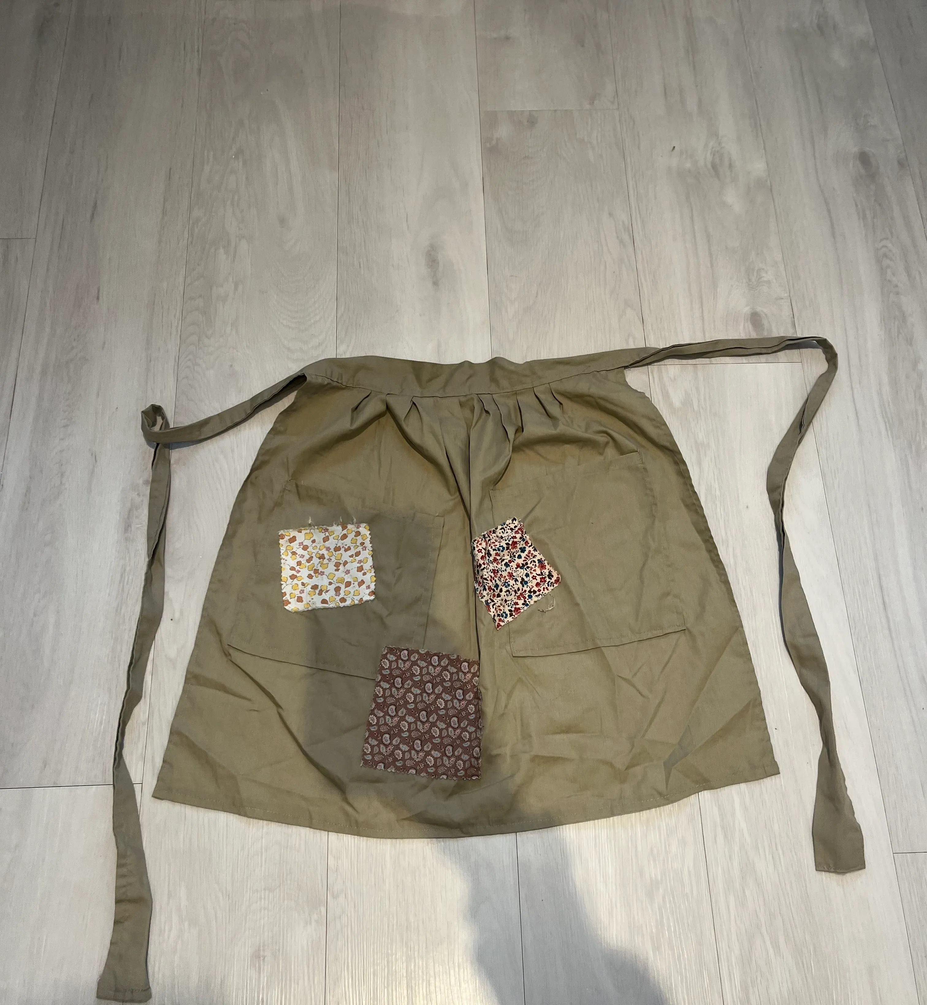 Pinnie- Grey/Green with patches 