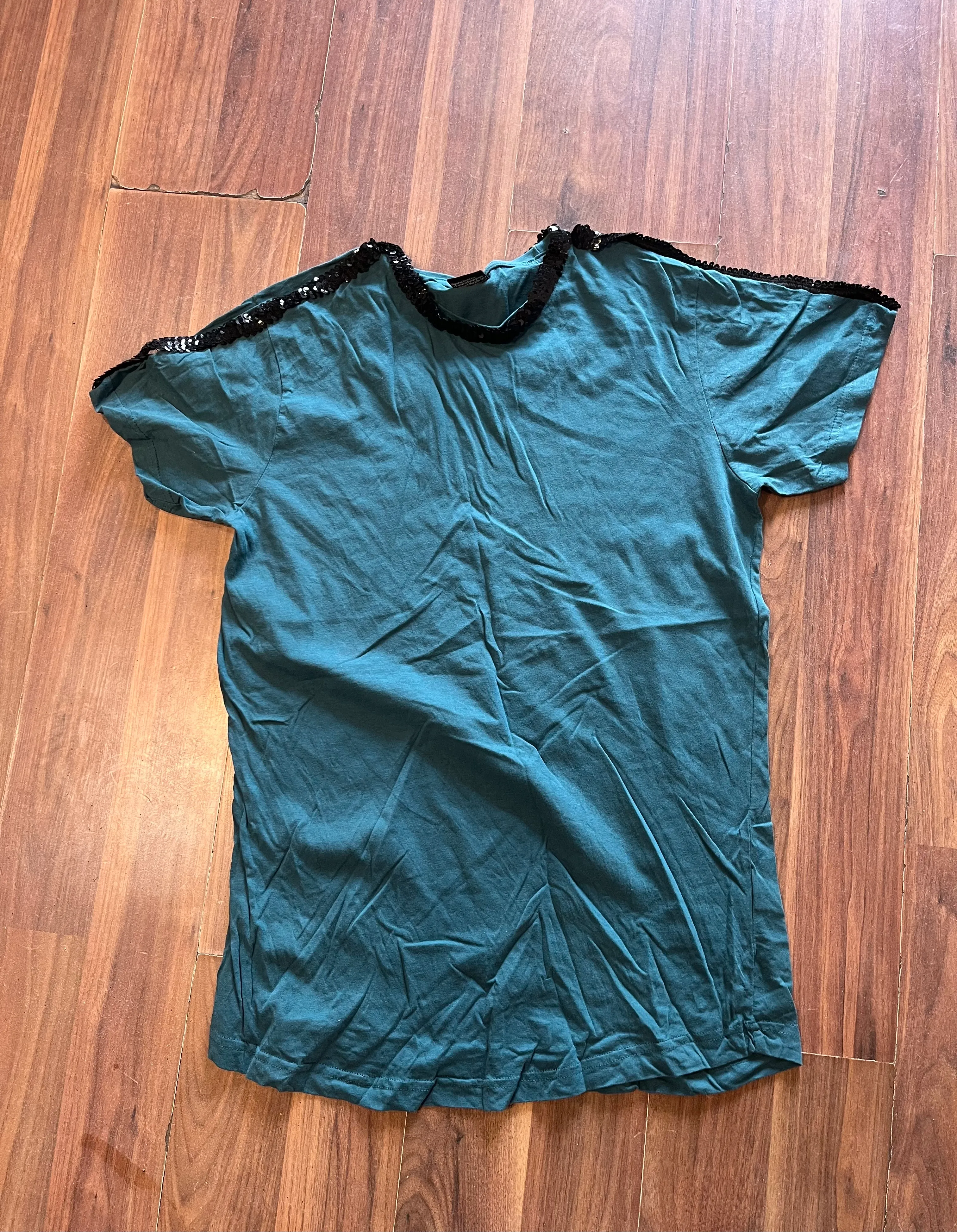T-Shirt - Dark Green With Black Sequins