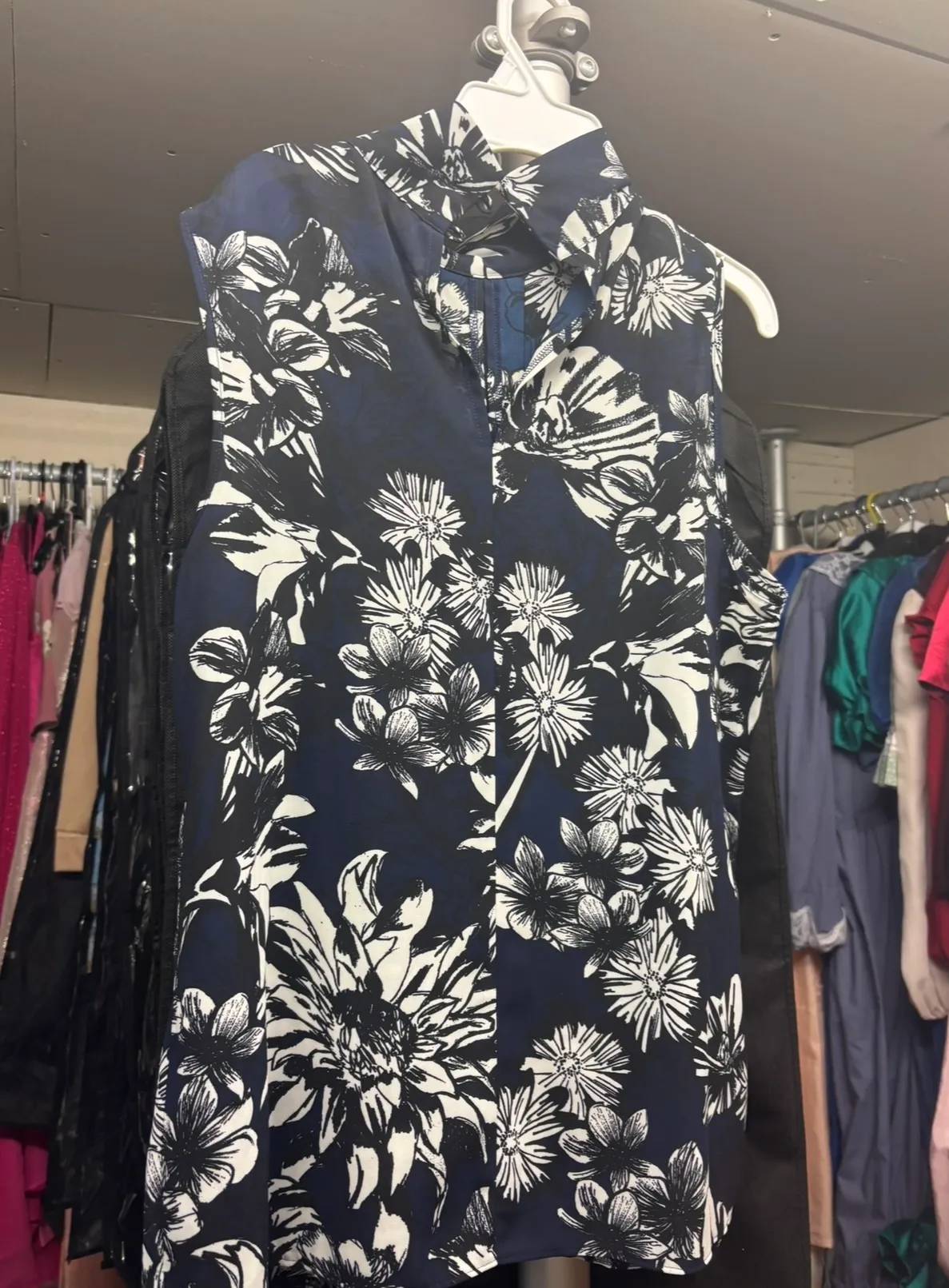 Top- Navy Floral