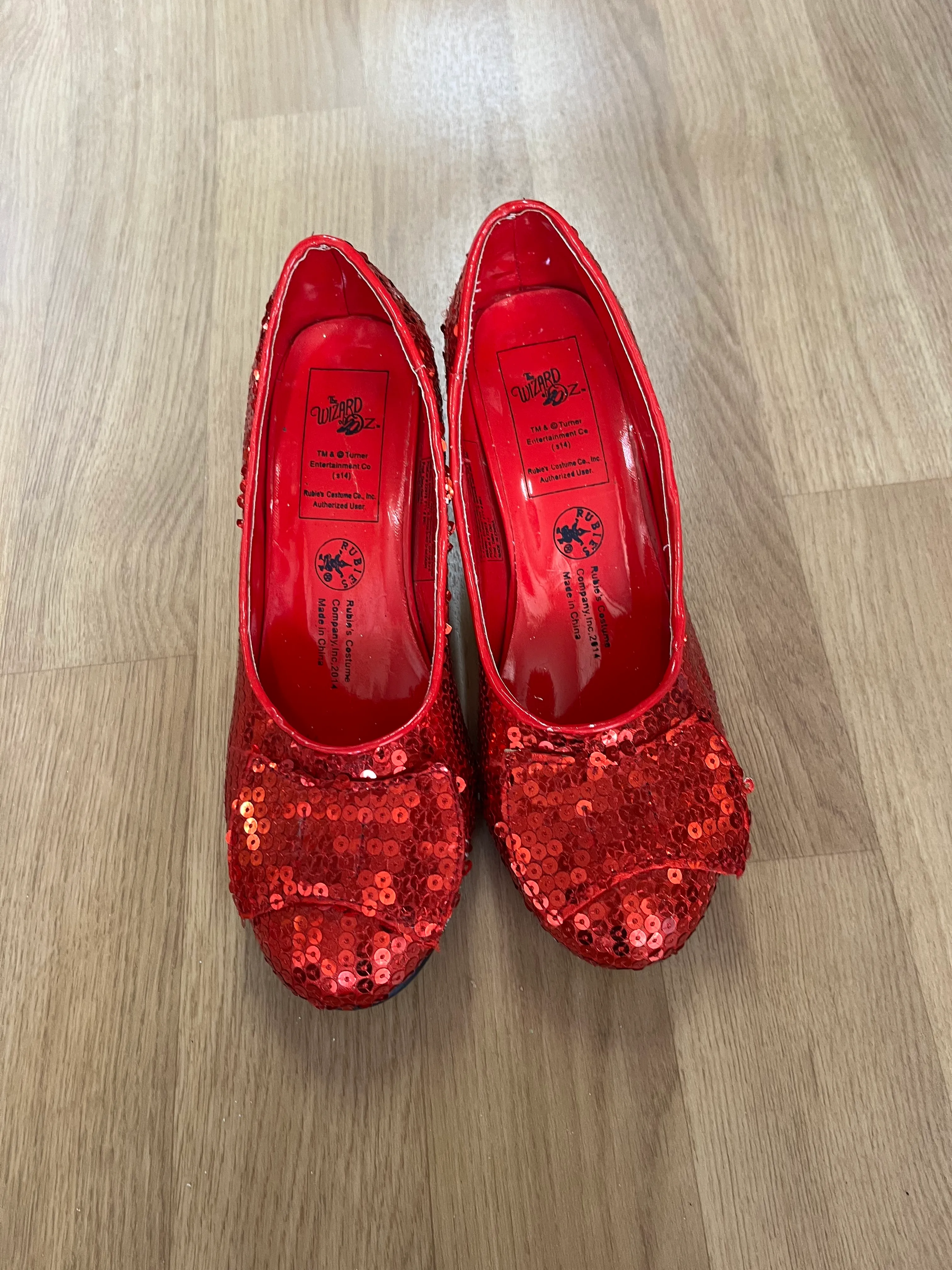 Heels- Red Sparkly Bow