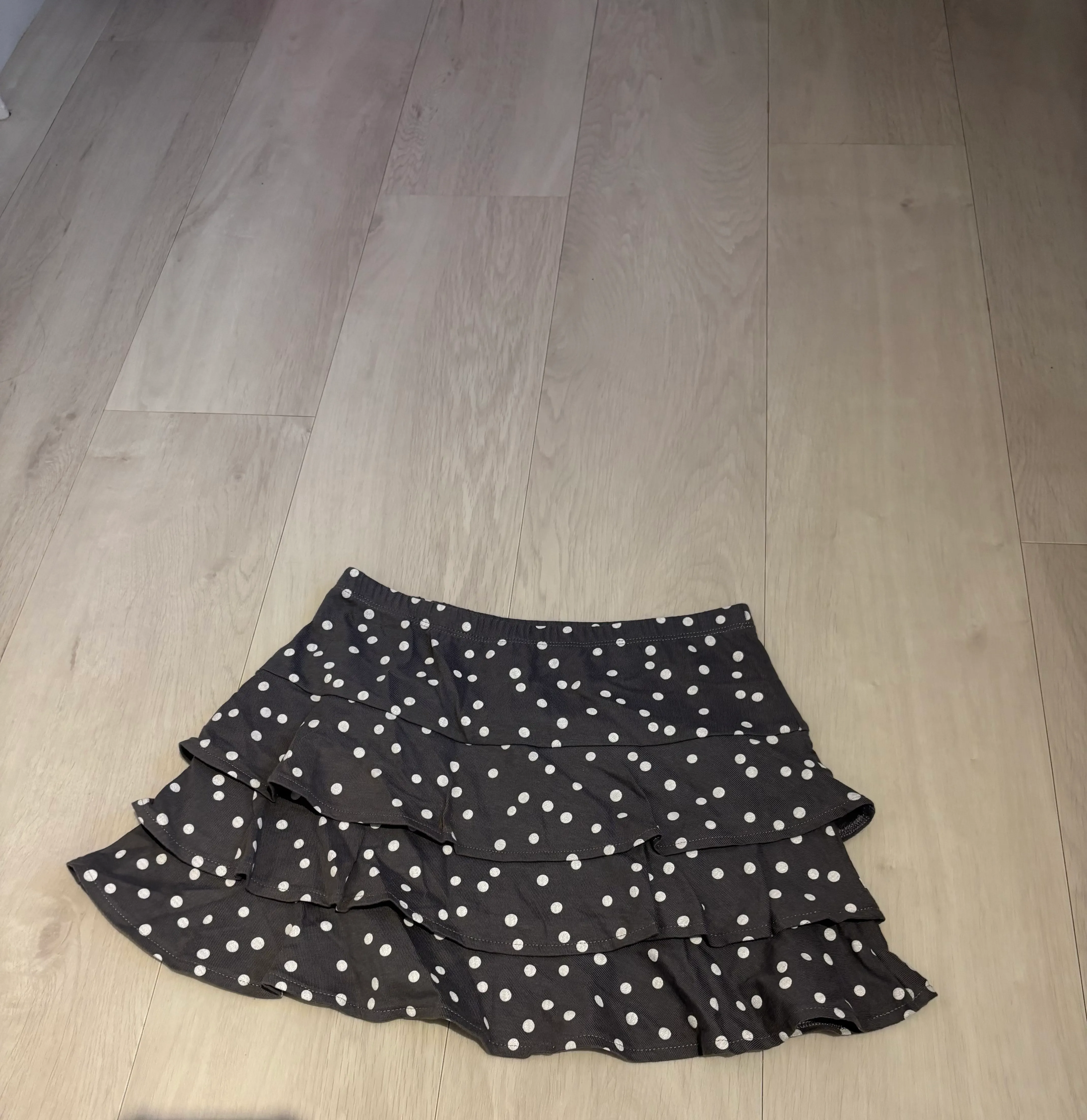 Skirt- Grey and White Spot