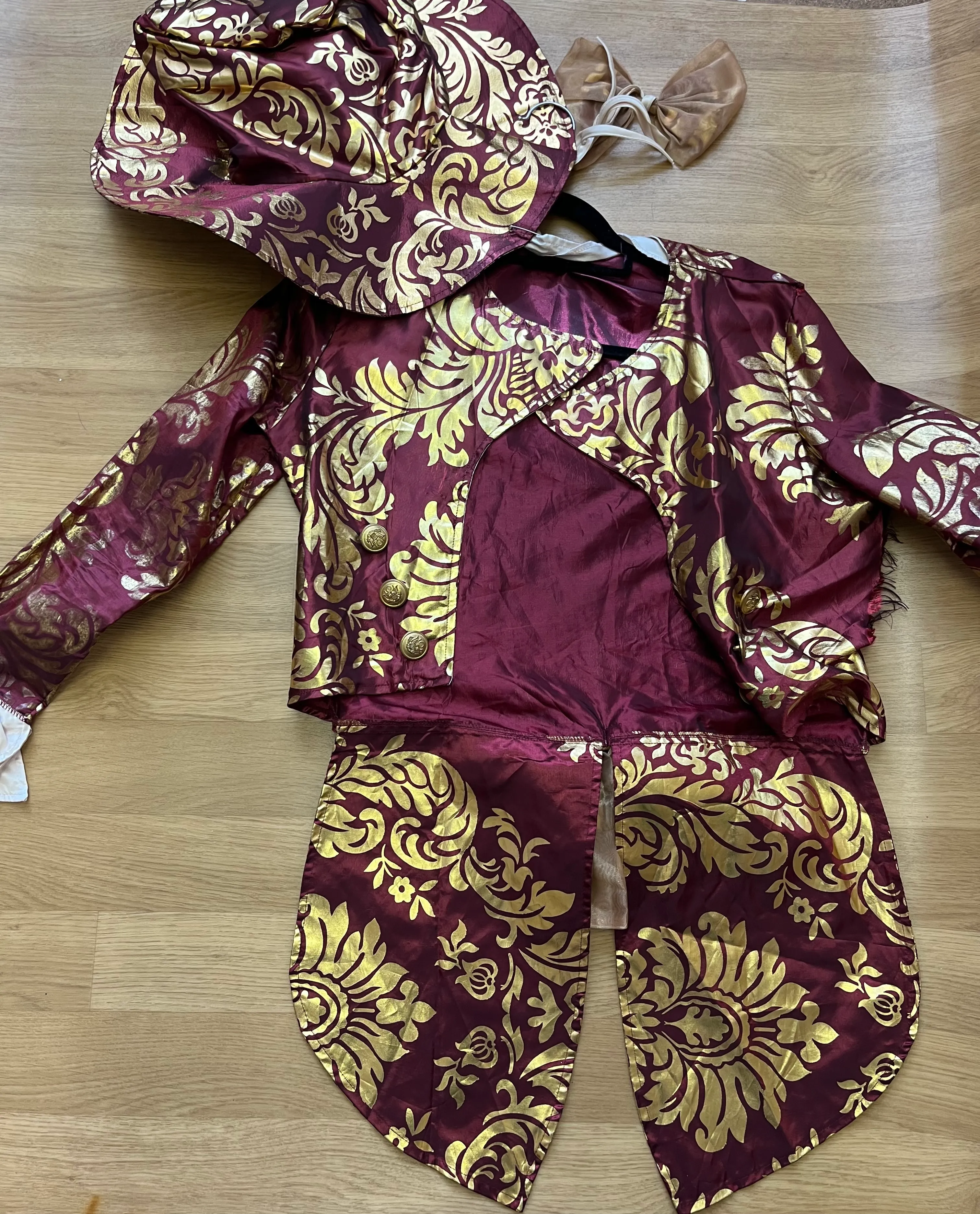 Character- Red and gold 