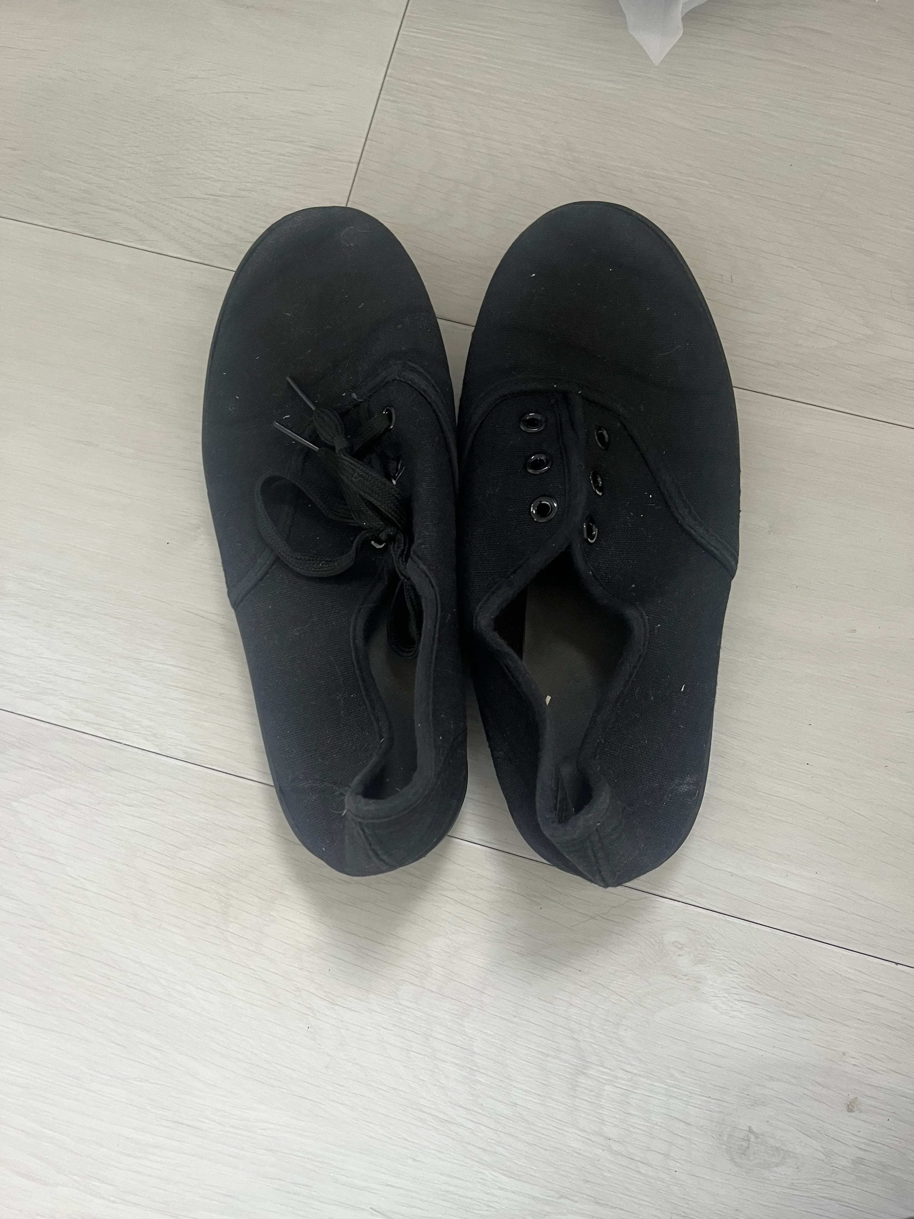 Plimsolls - All Black