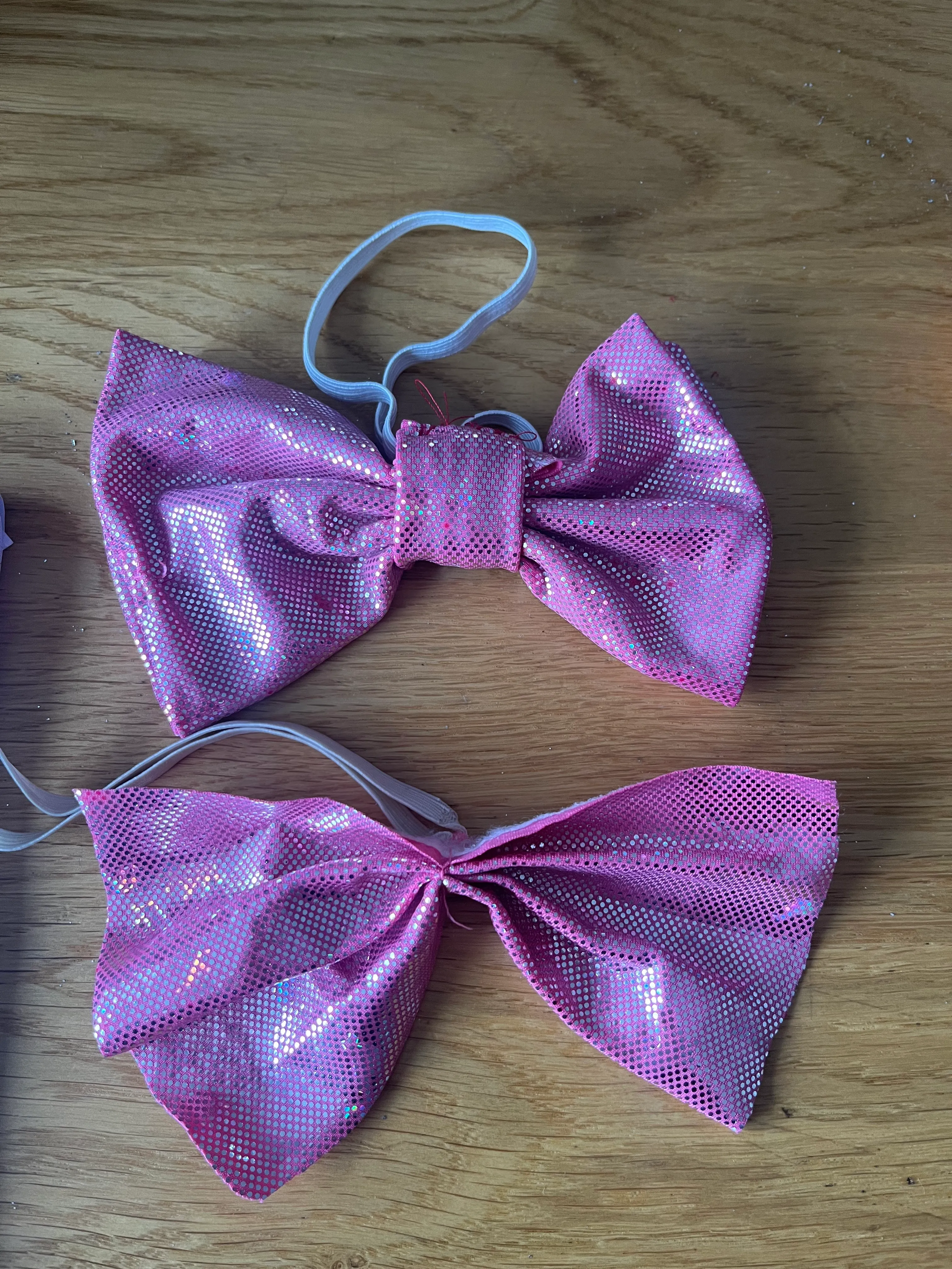 Bow tie- Pink and silver