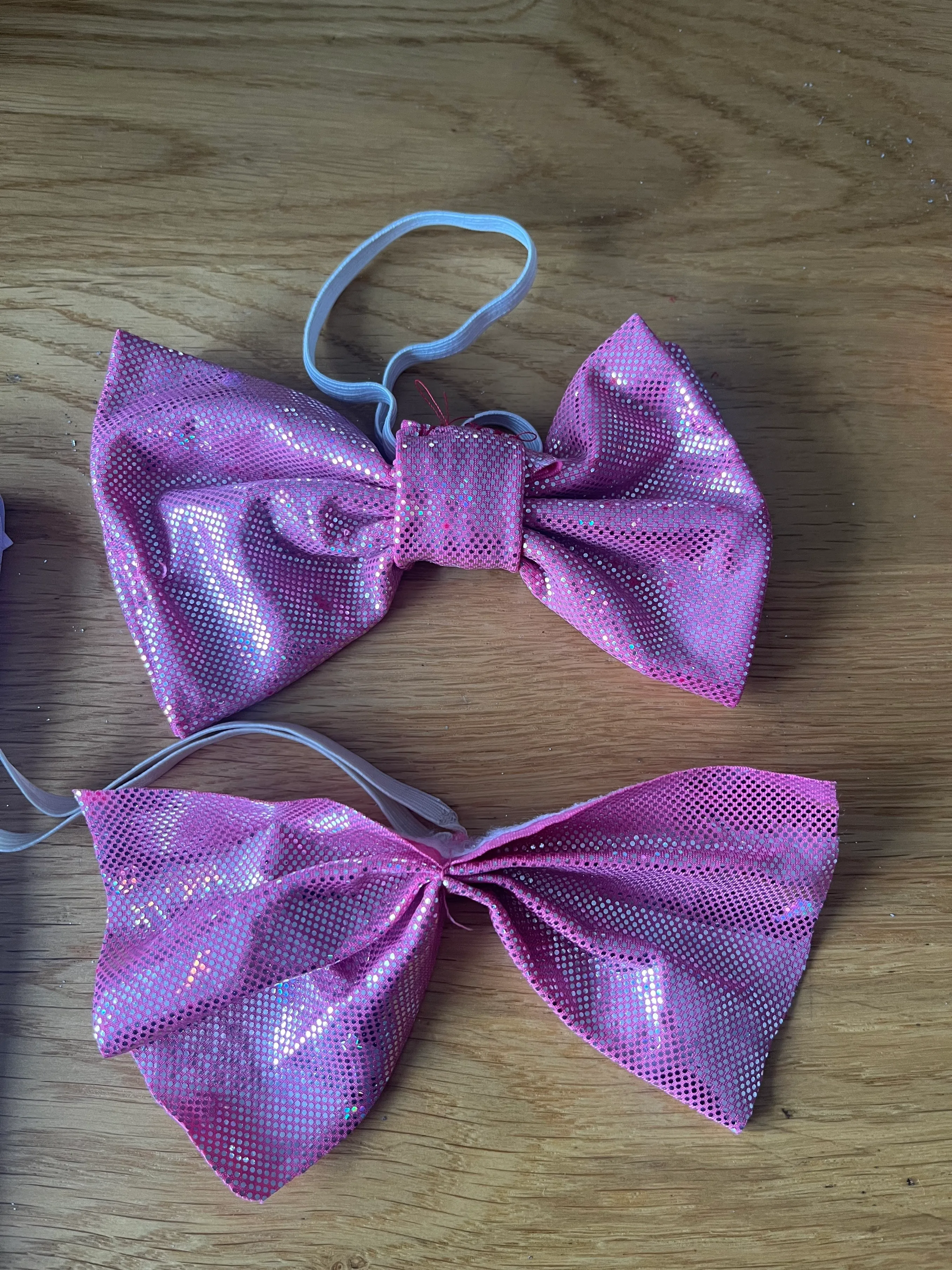 Bow tie- Pink and silver