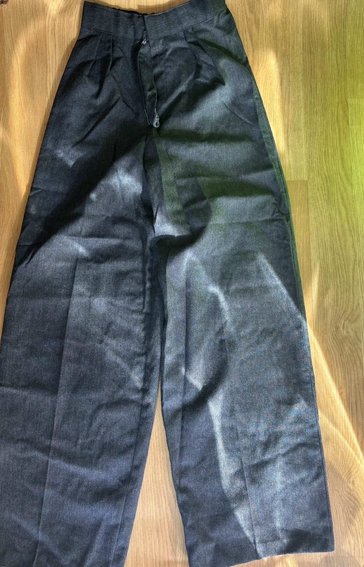 Trousers- Grey elastic trousers