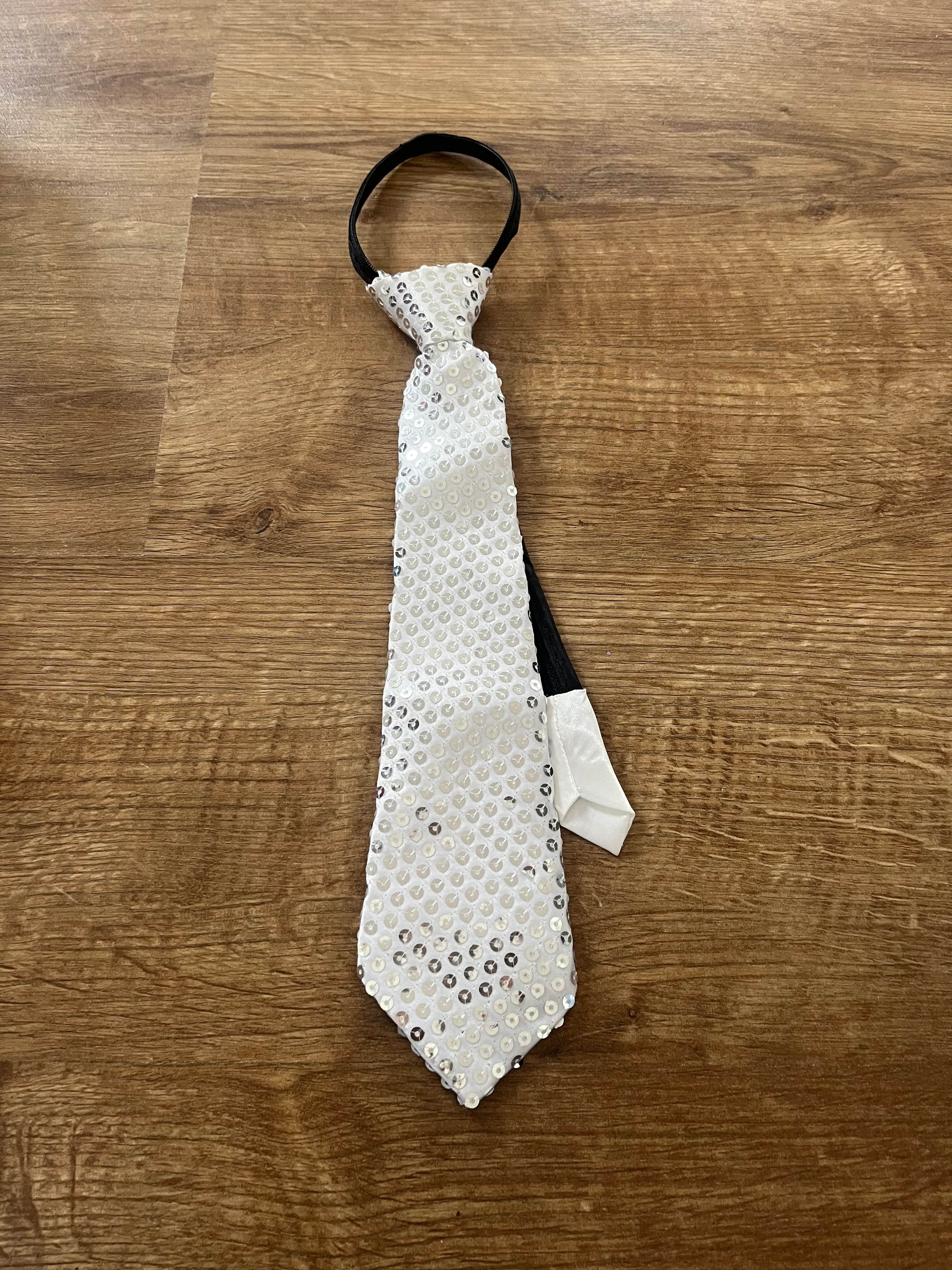 Tie- adjustable silver sequin