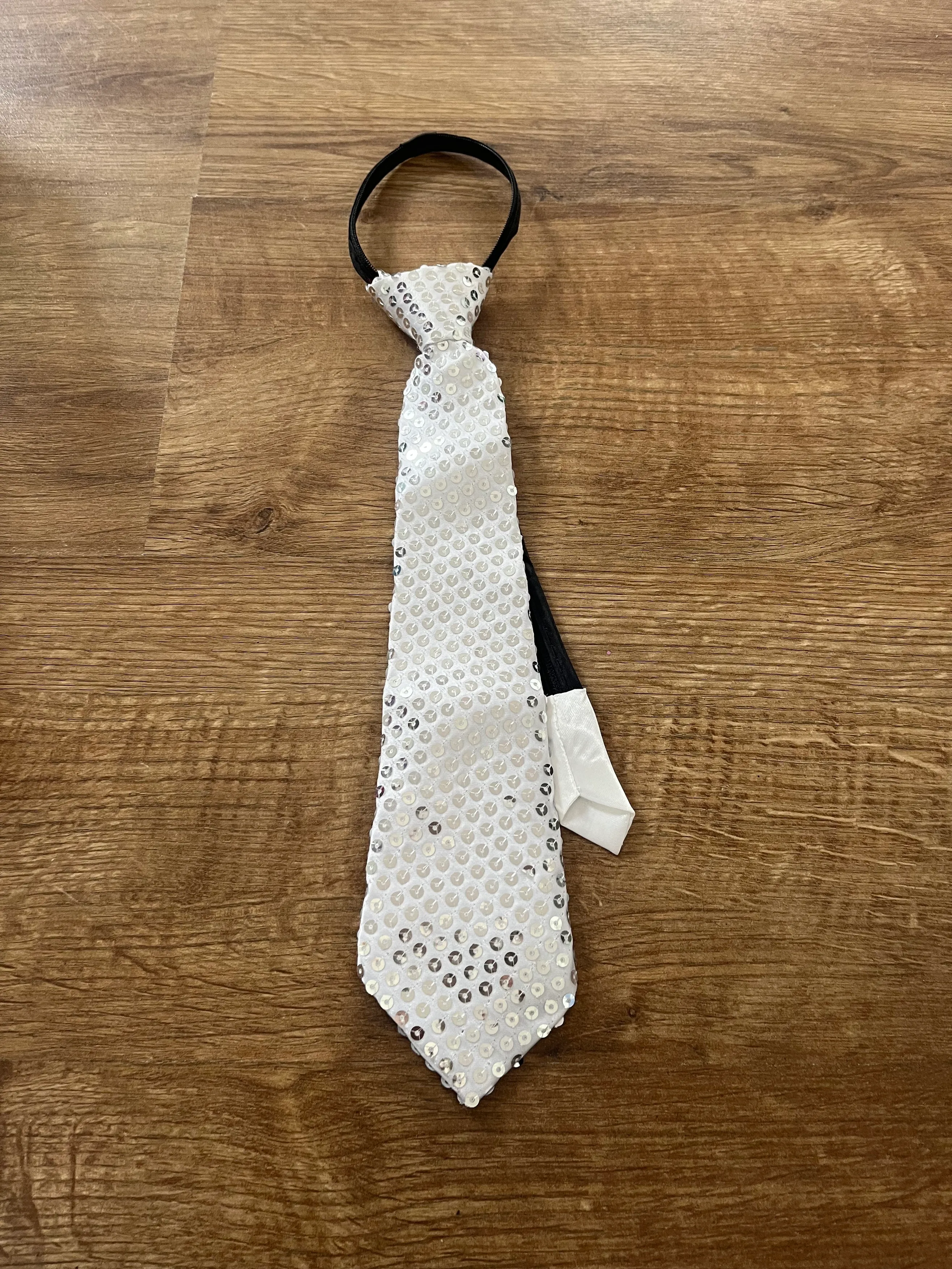 Tie- adjustable silver sequin