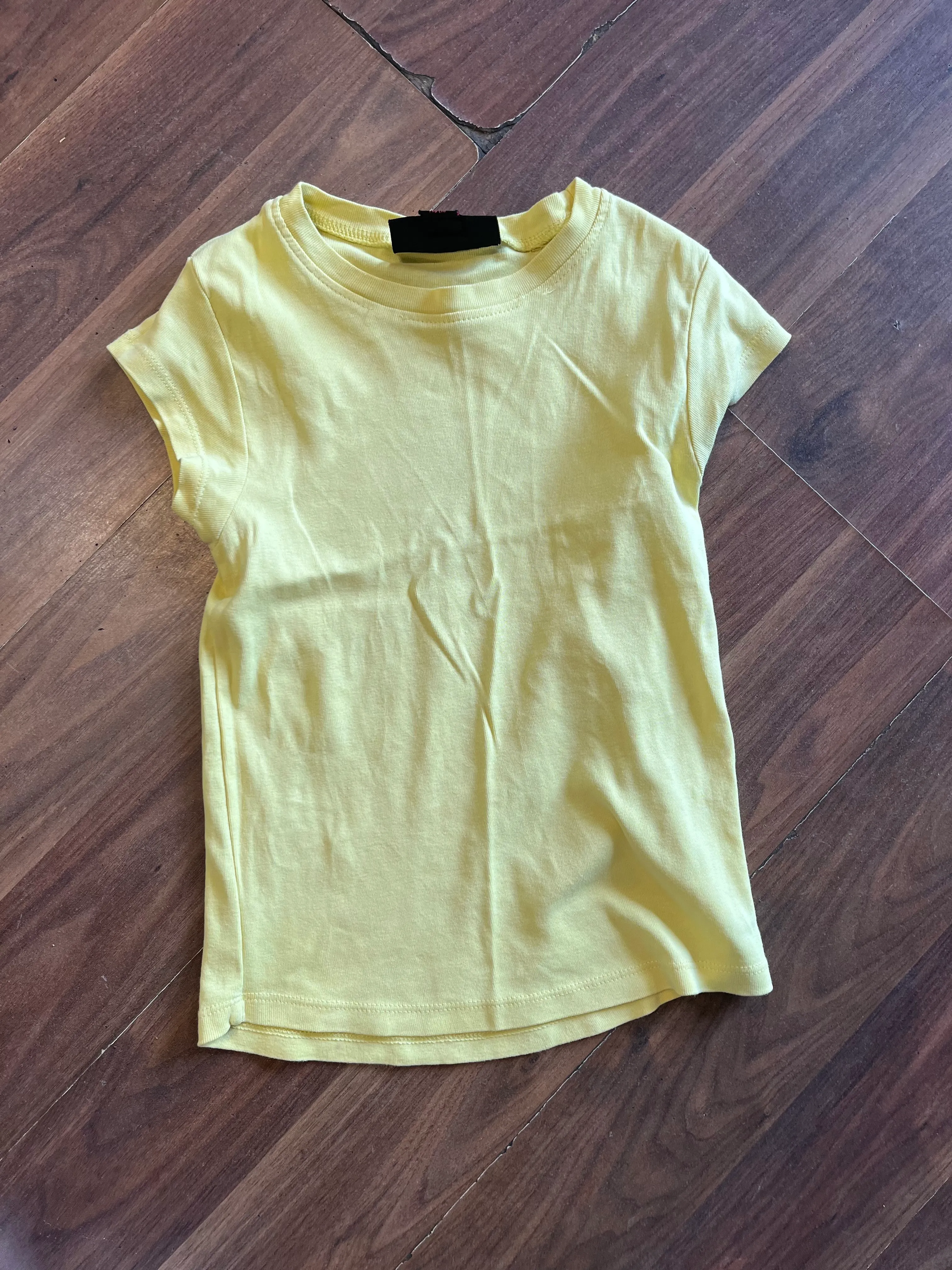 T-Shirt - Pale Yellow