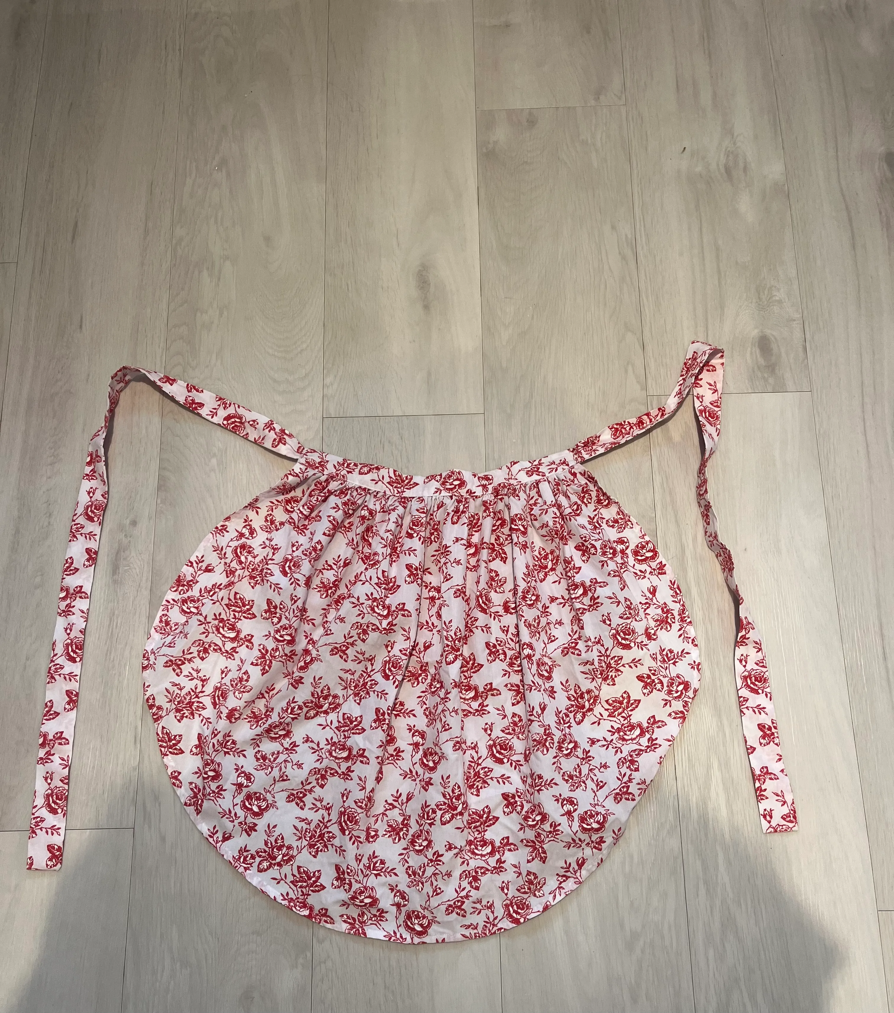 Pinnie- Red and White Patterned