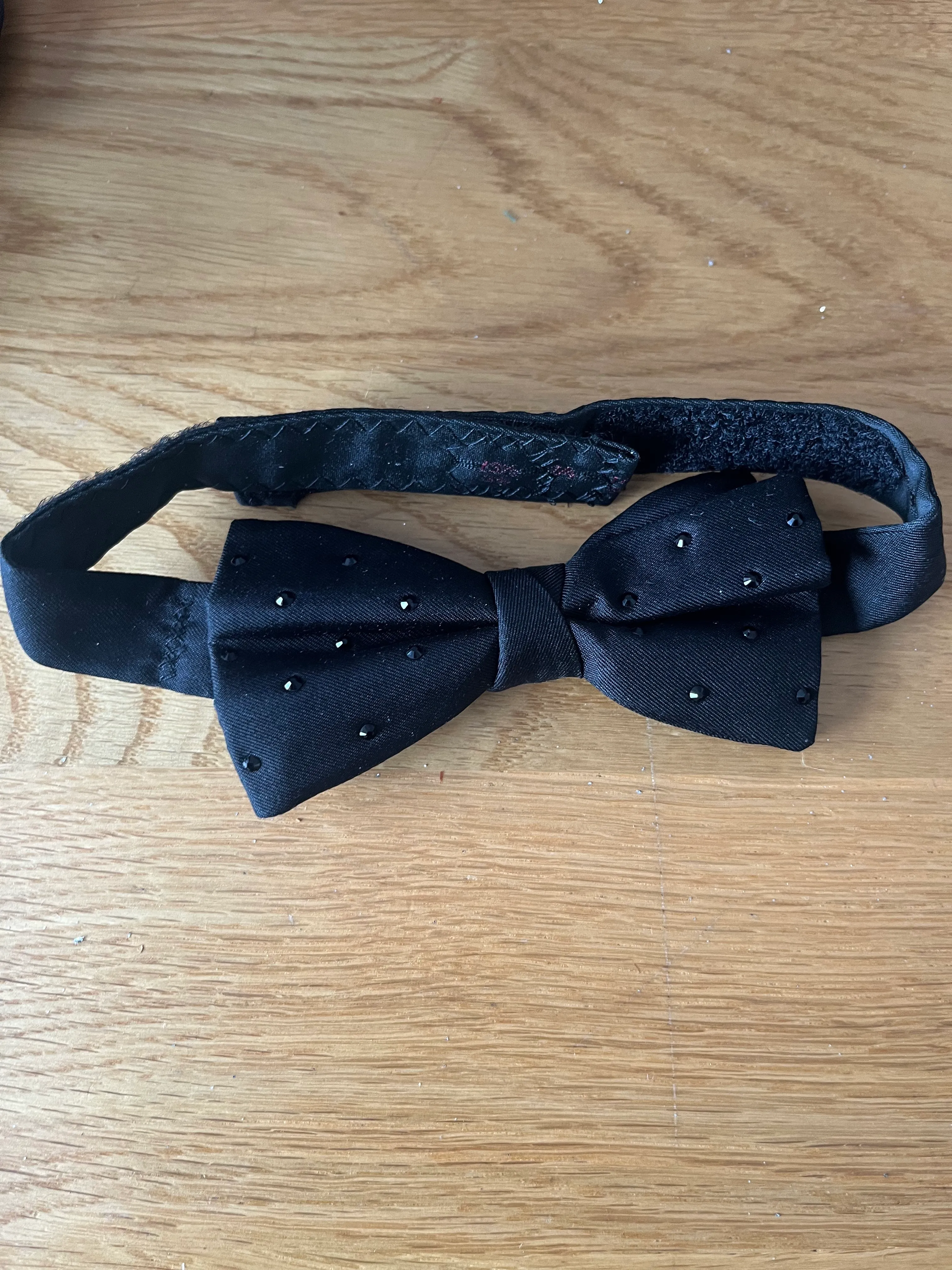 Bow tie- Black diamanté