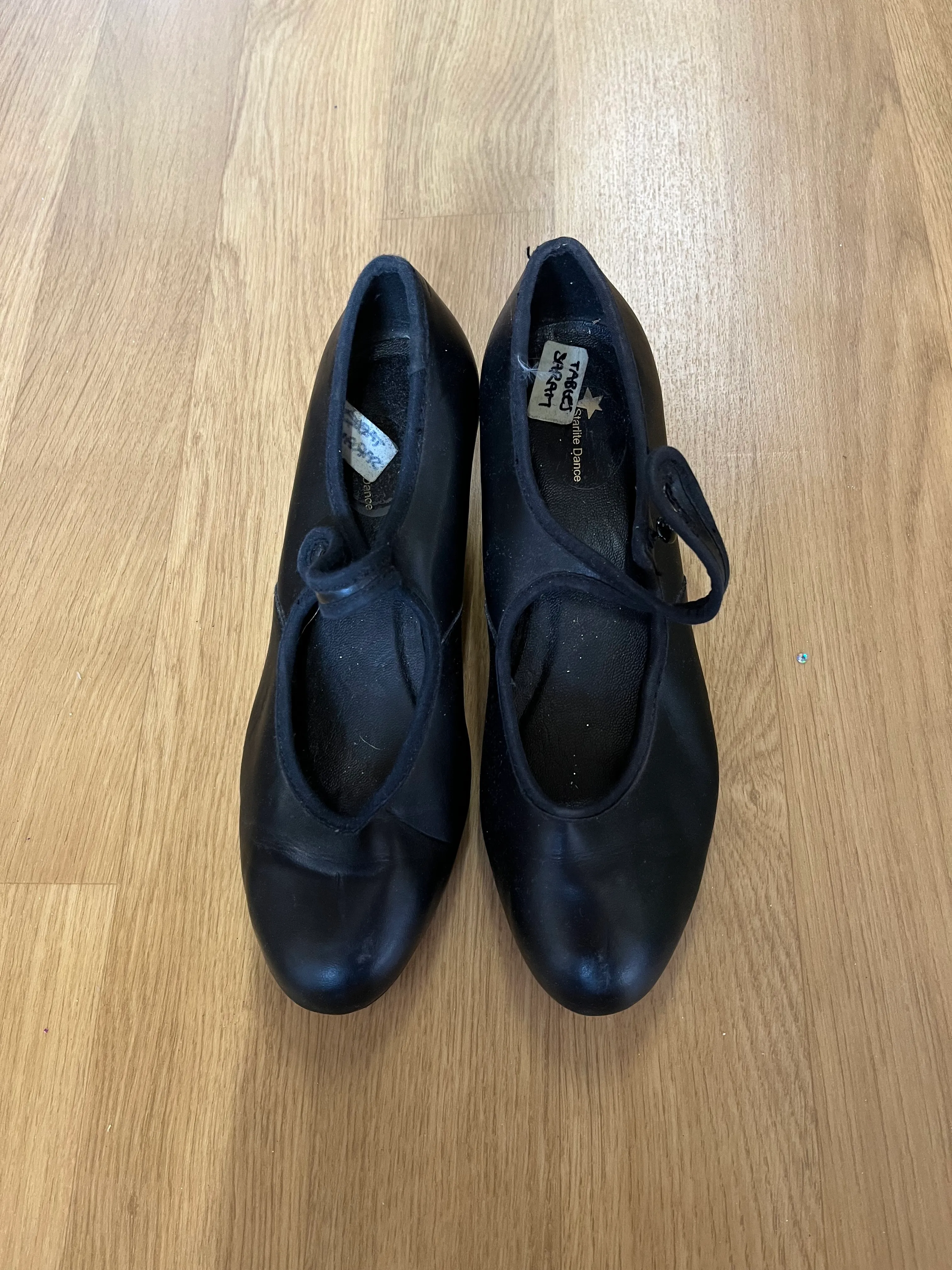 Heel- Black small character