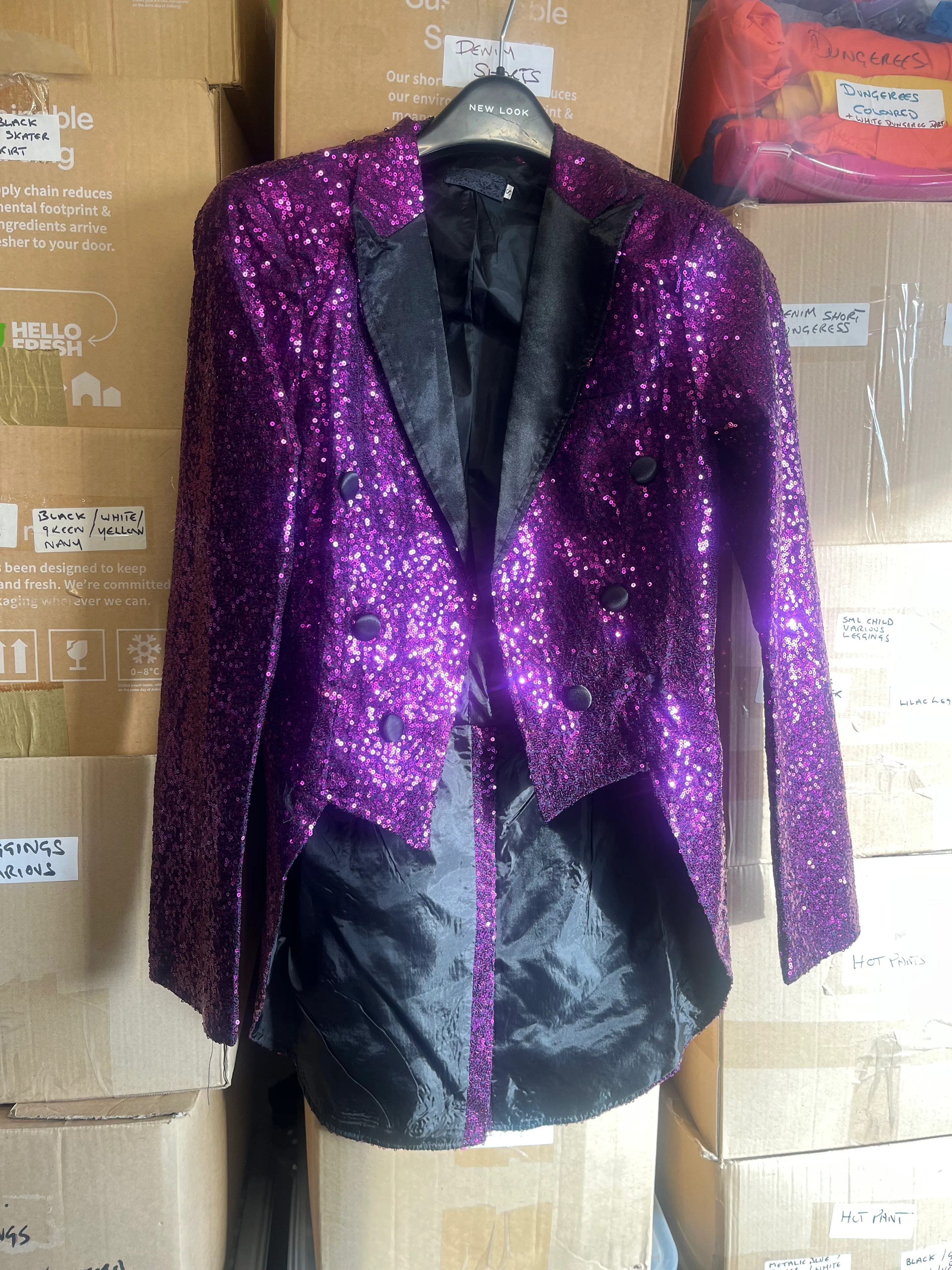 Tailcoat- Dark purple sequin
