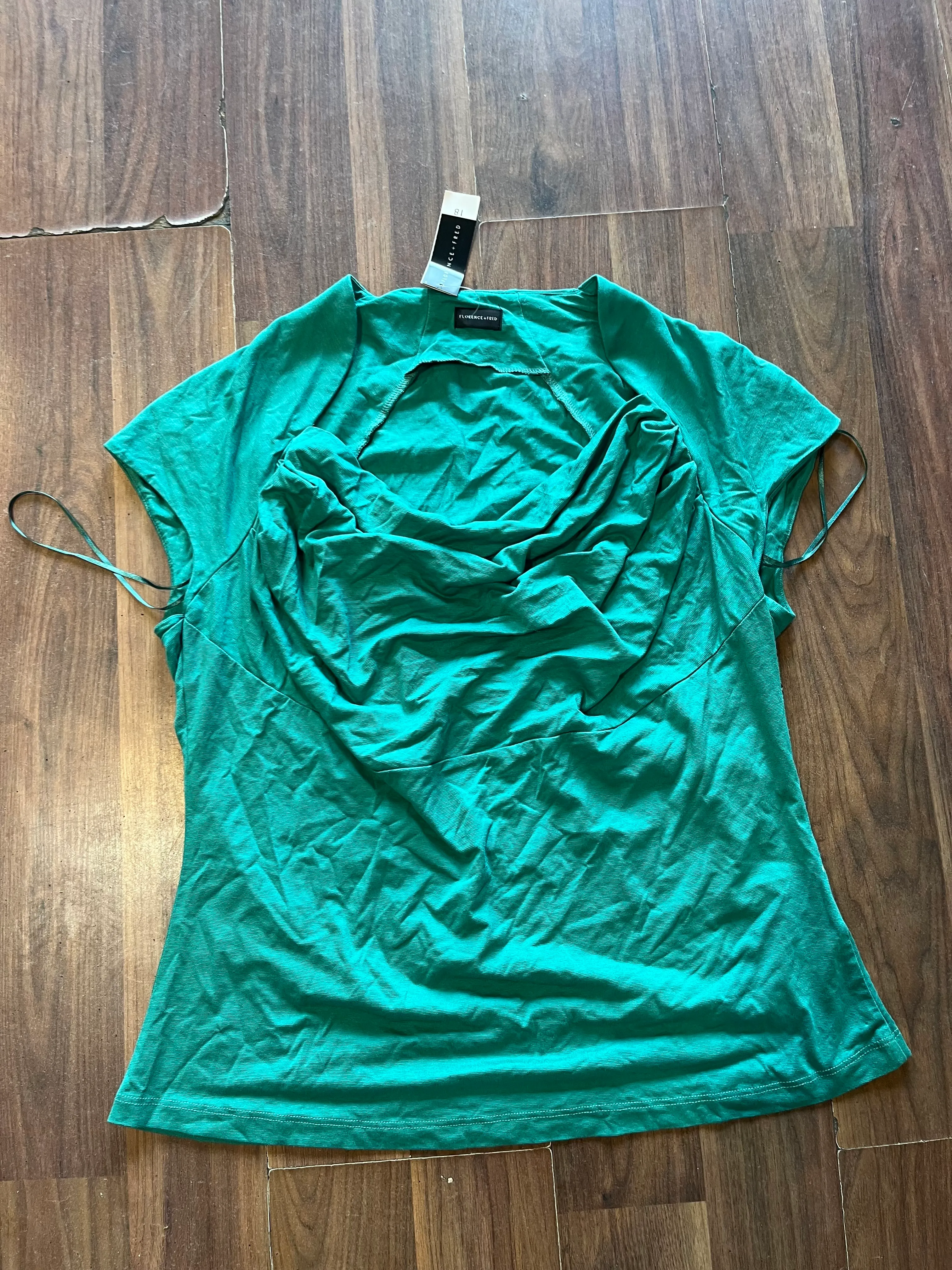 T-Shirt- Green Cow Neck