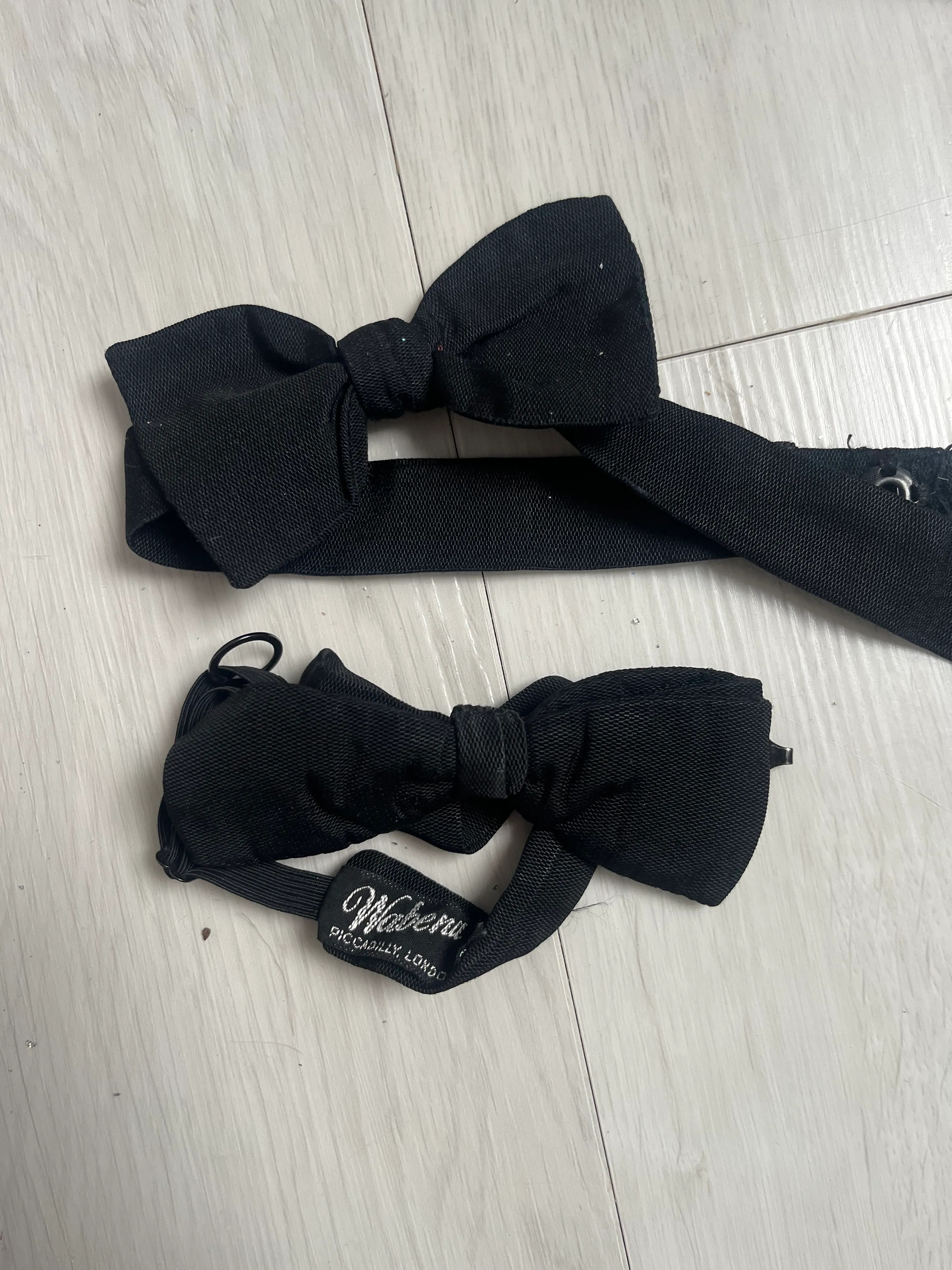 Bow tie- Black cotton