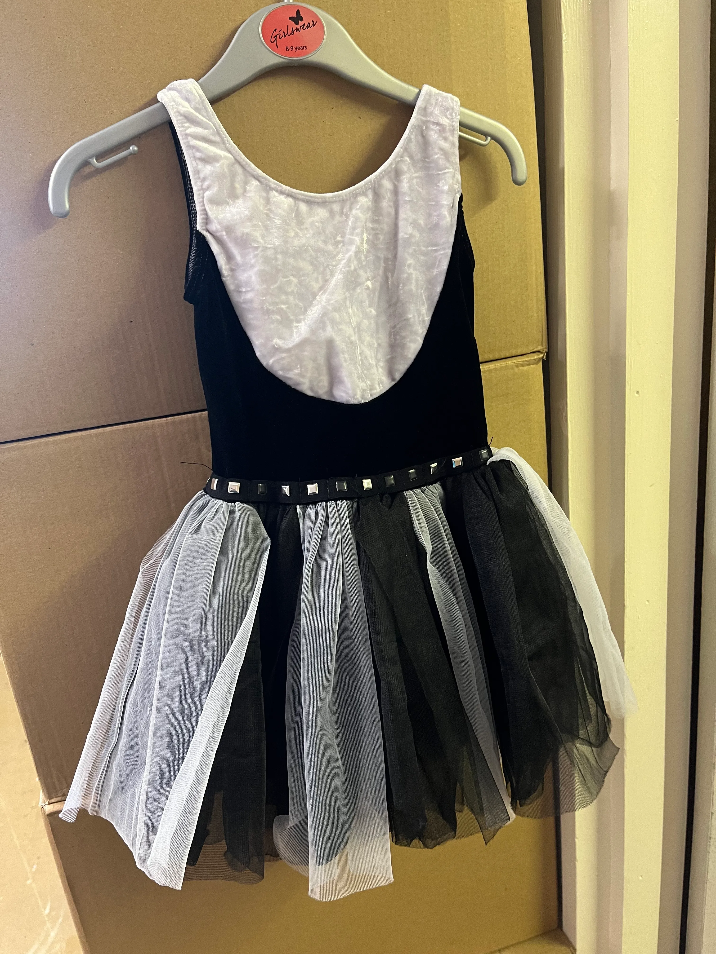 Character tutu- Black and white