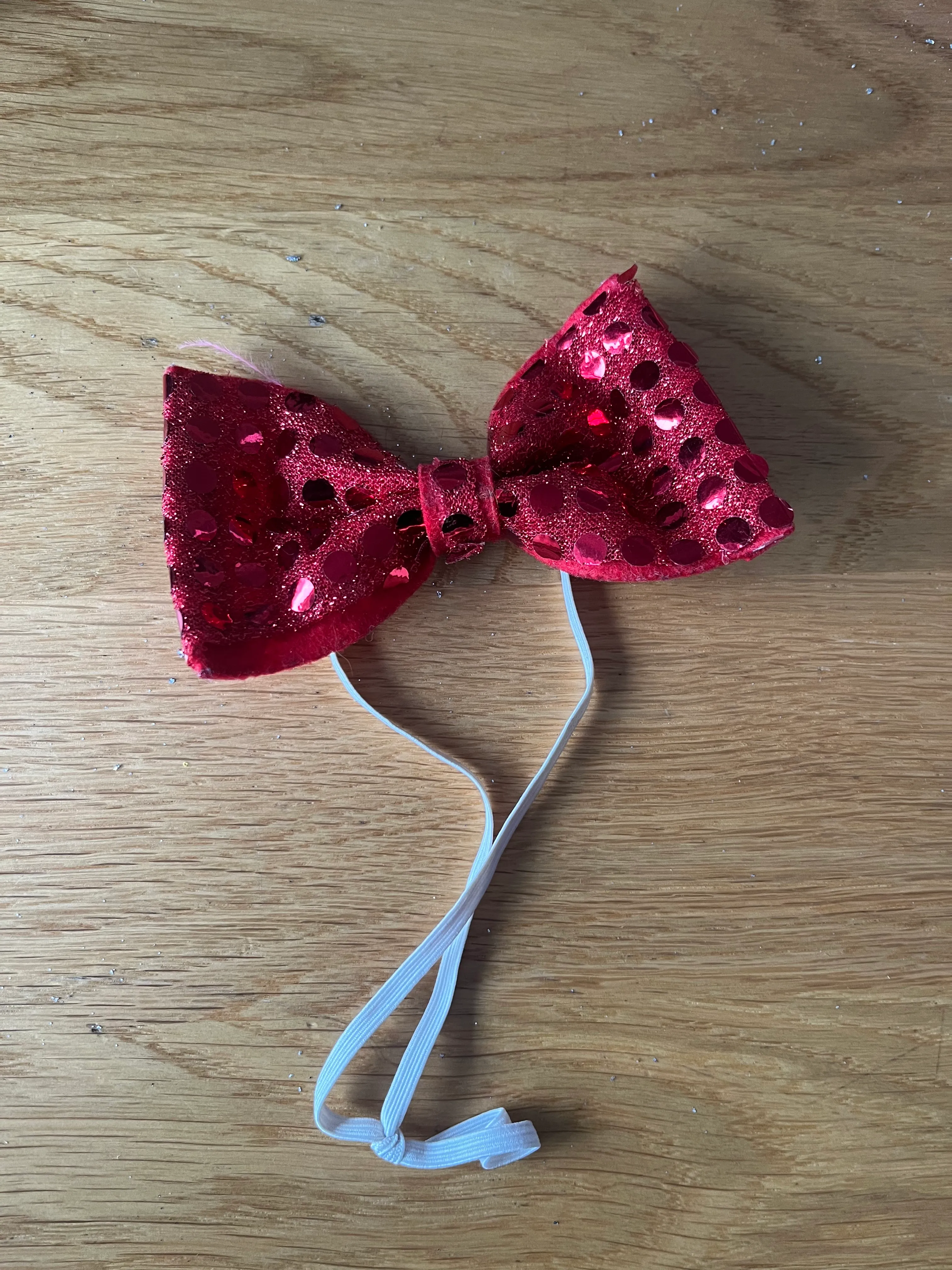Bow tie- Red sequin on elastic