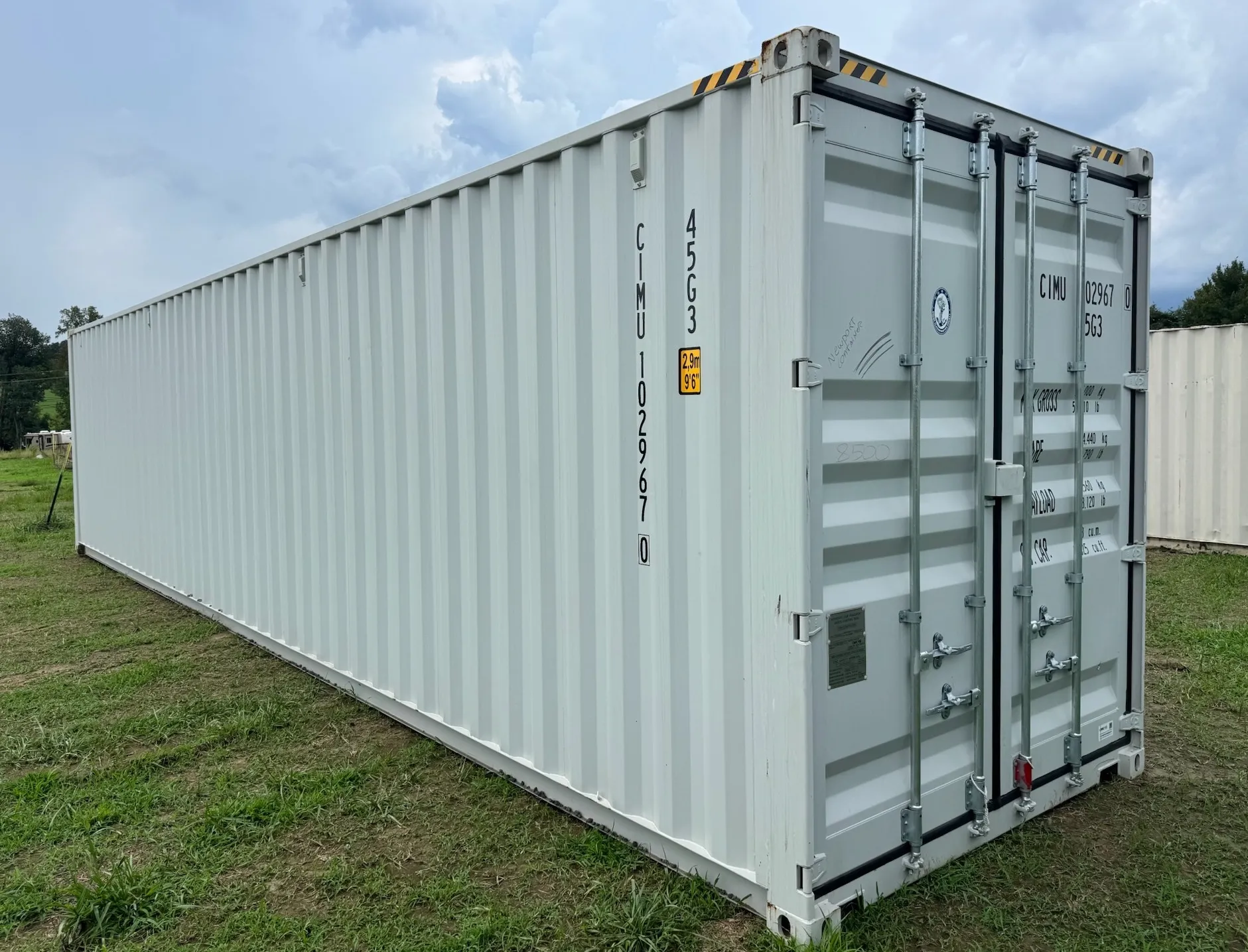 SOLD 40ft HC New Side Door