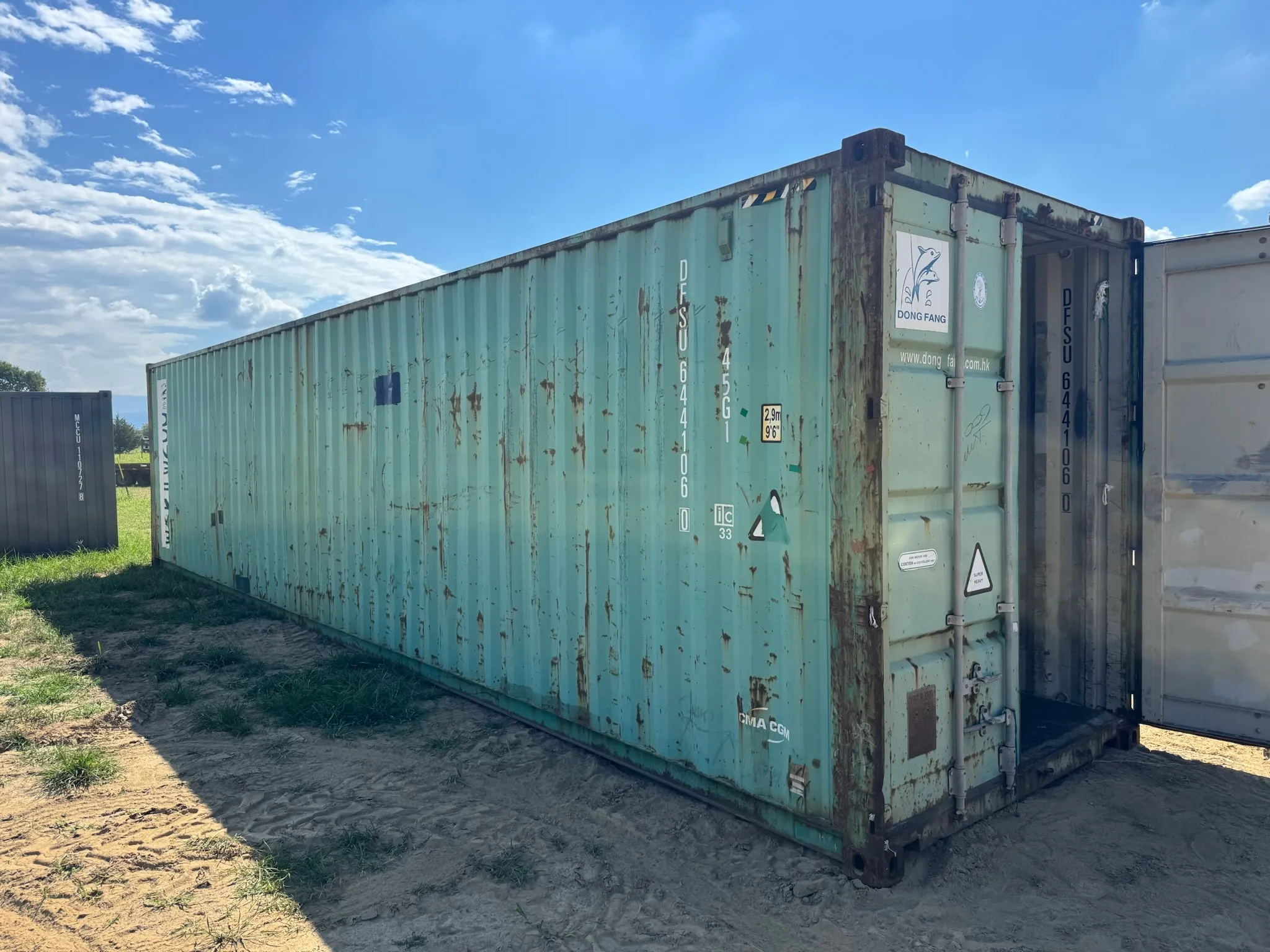 SOLD 40' HC Wind and water Tight DFSU6441060 