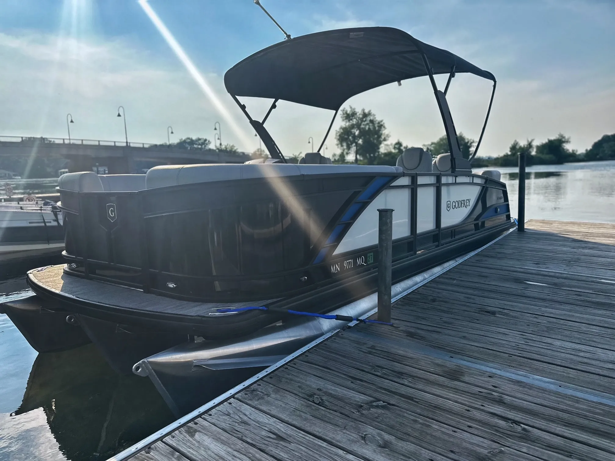 Godfrey Monaco Pontoon