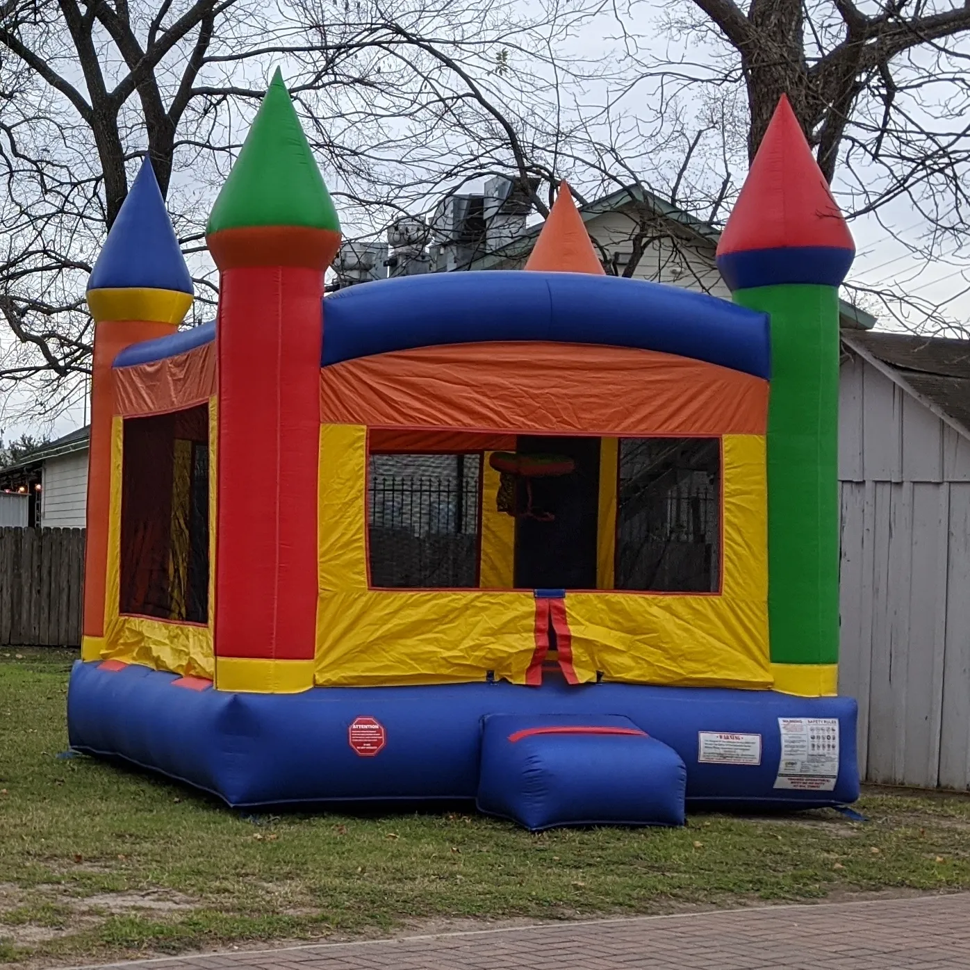 Bounce Houses & Inflatables