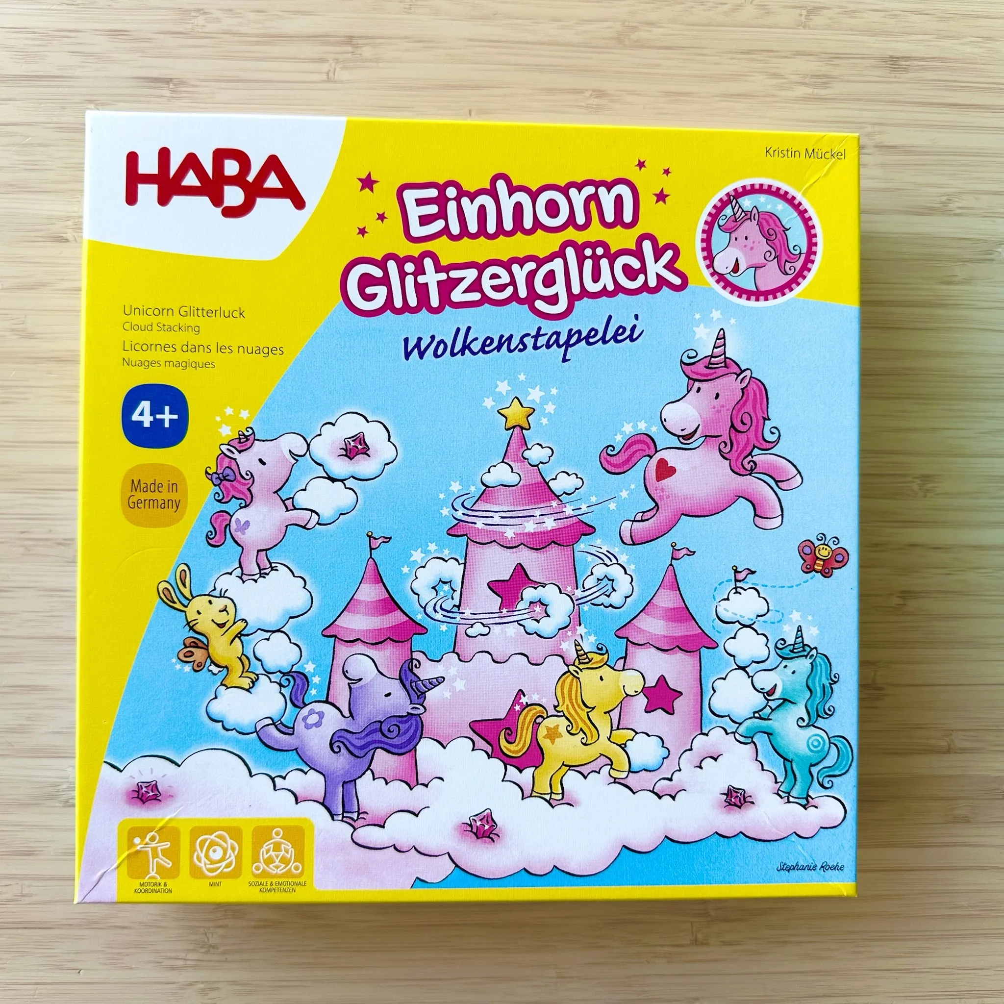 Einhorn Glitzerglück Wolkenstapelei — Башня из облаков и единорогов