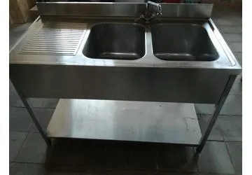 Dubbele spoeltafel ( H 1m x L 1m40 x Br 70cm)