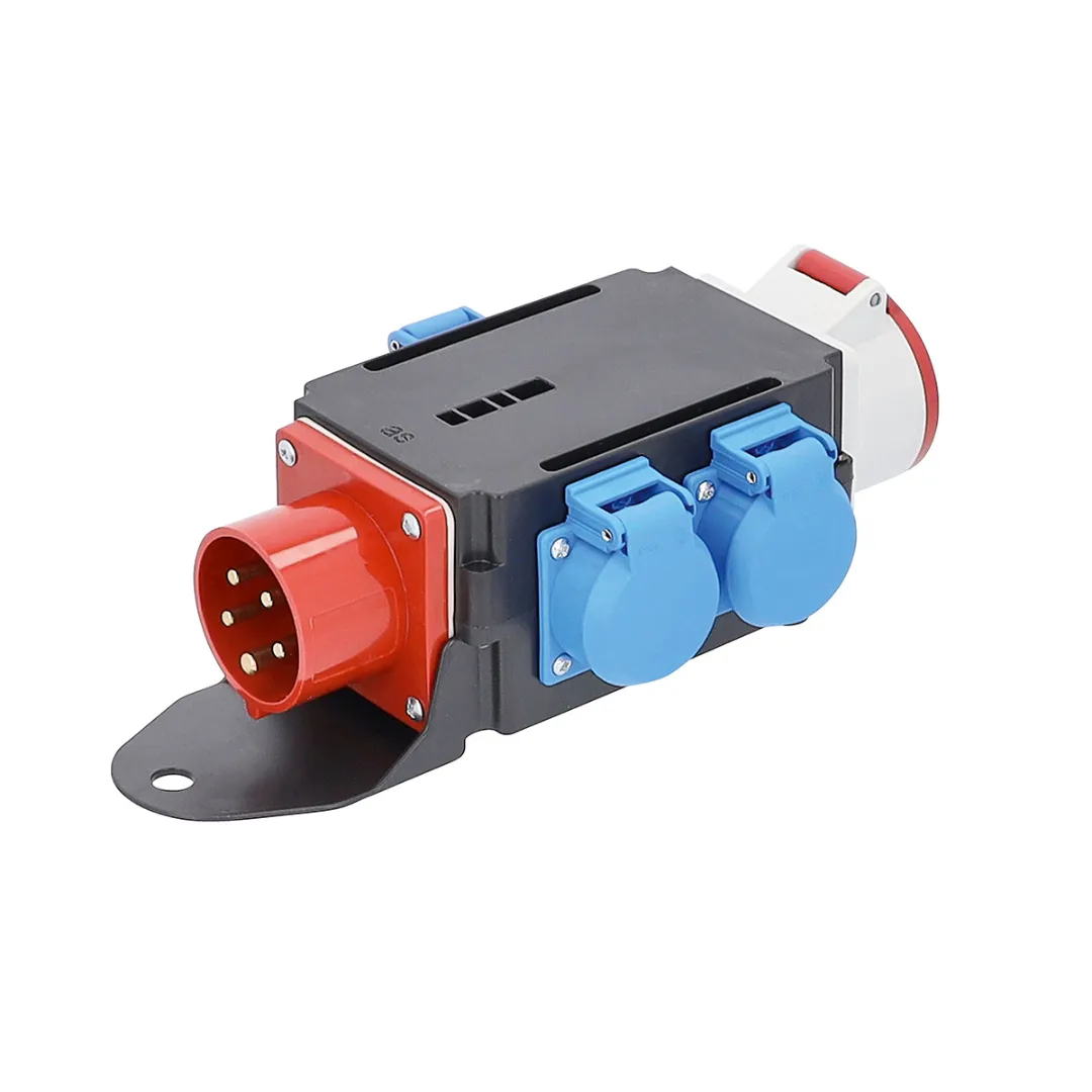 CEE 400V 16A Verteiler (auf 1x CEE 400V 16A, 3x Schuko)