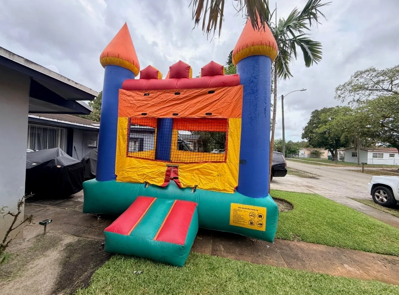 13x13 Bounce Open Roof 
