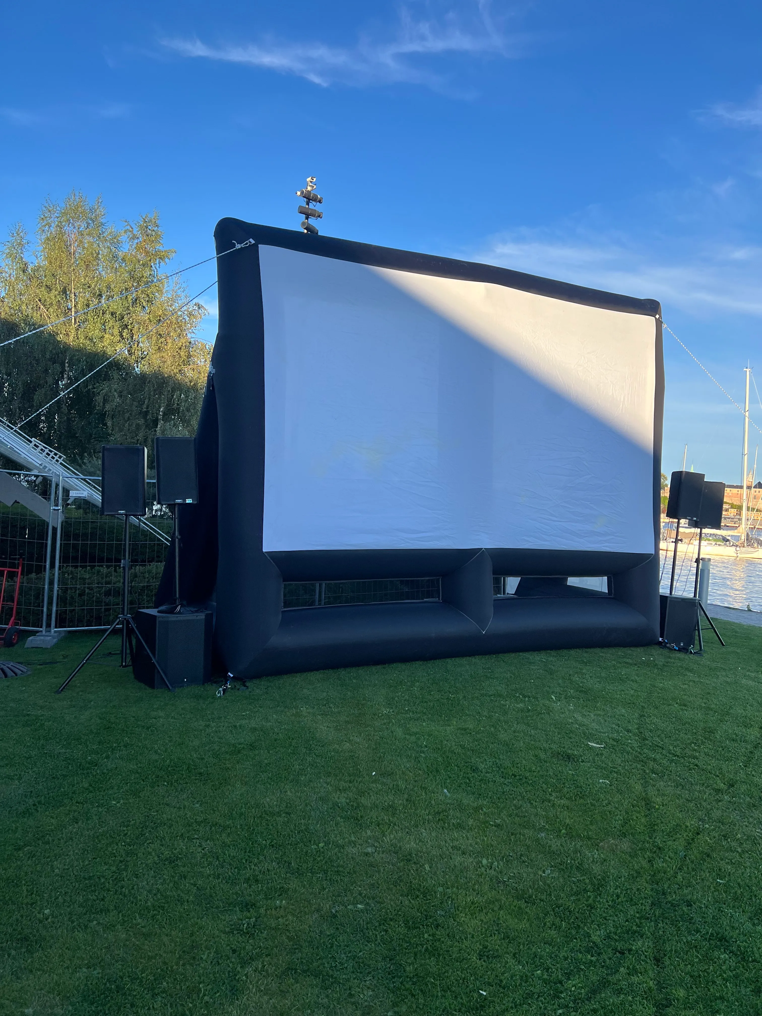 Oppblåsbart lerret – 8 meter bredde