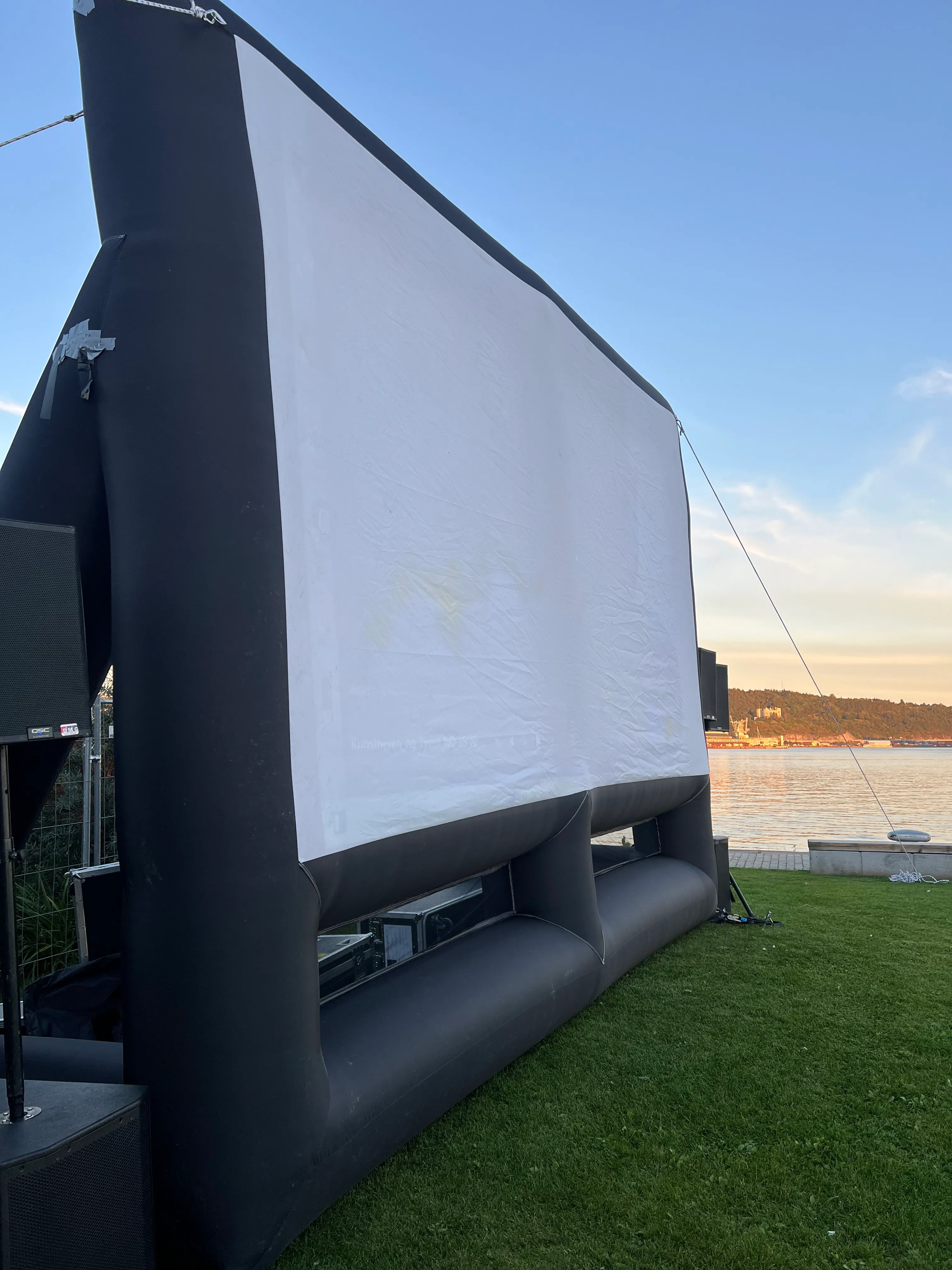 OPPBLÅSBART LERRET – 5 METER BREDDE