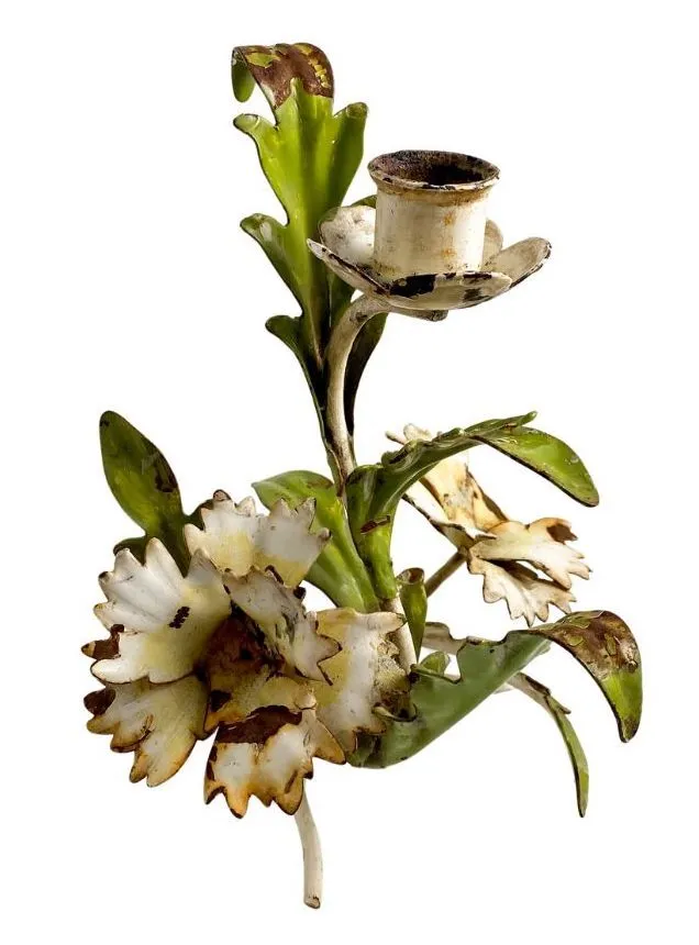 White/Green Floral Rusty Metal Candleholder
