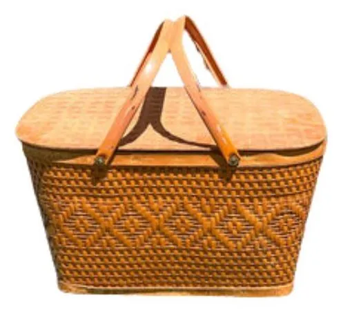 Various Vintage Picnic Baskets