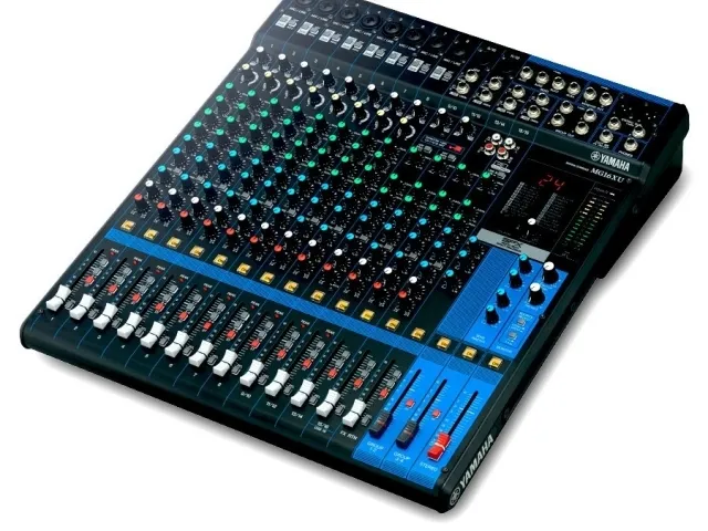 Yamaha MG 16XU Table de mixage 10 entrées mic-line + 4 stéréo + Effet + USB