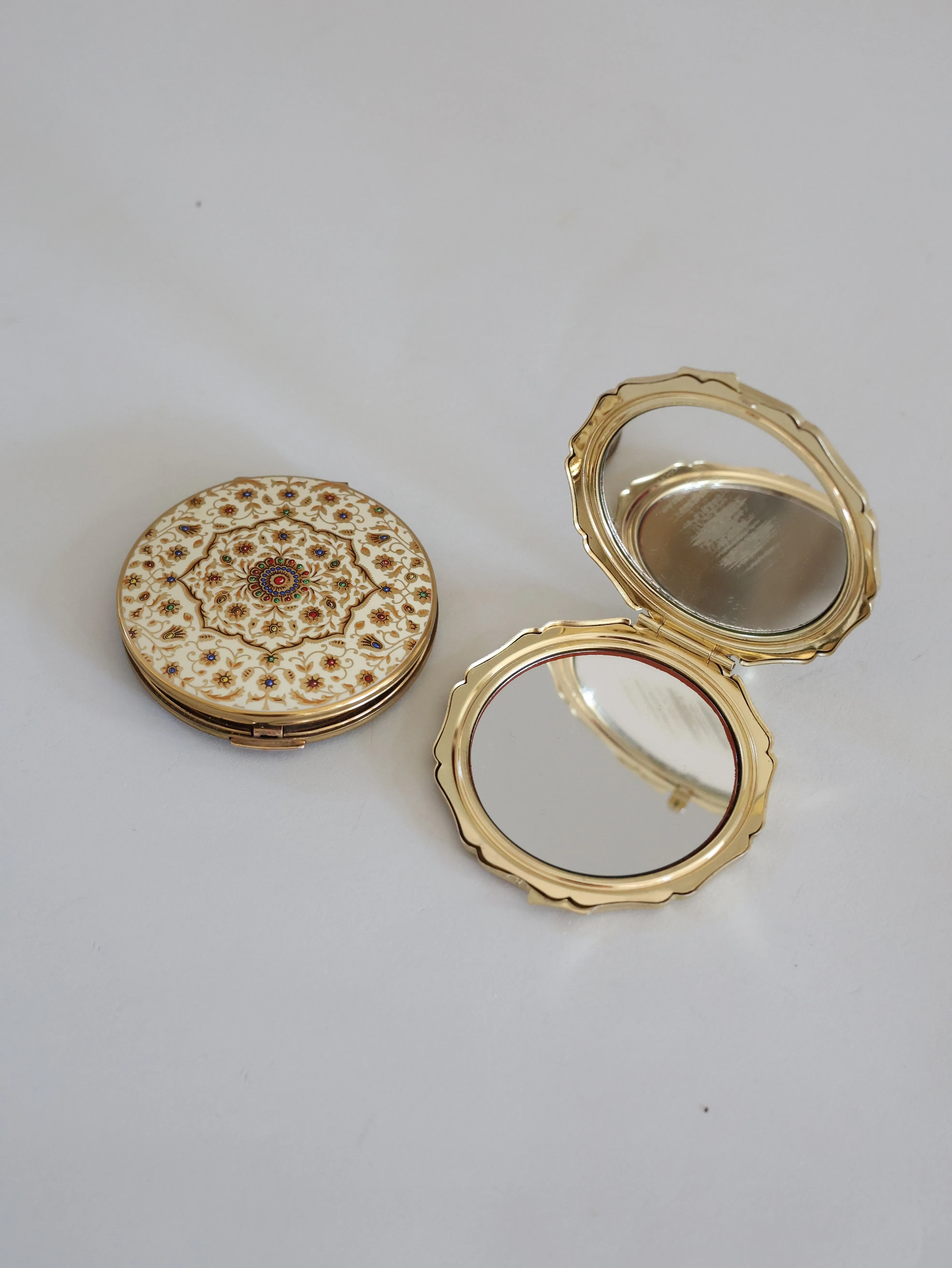 Compact Makeup Mirror Stratton